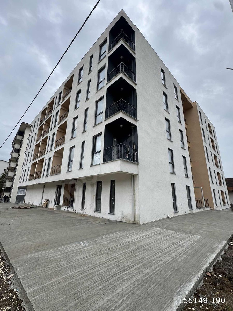 ÜNİVERSİTENİN EN NEZİH BÖLGESİNDE SATILIK LÜX YAPIM 2+1