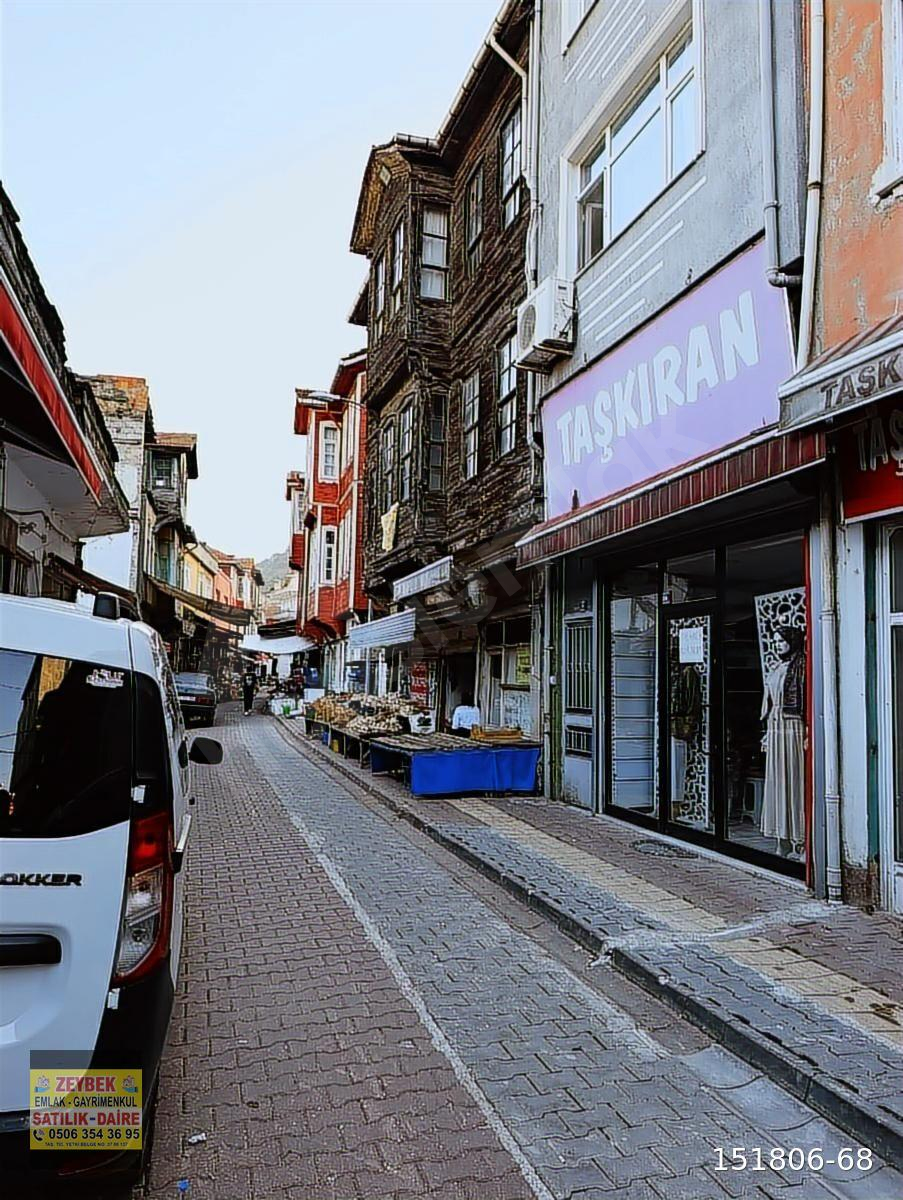 İNEBOLU ŞEHİR MERKEZİ SATİLİK MÜSTAKİL 3. KATLİ EV VE DÜKKAN