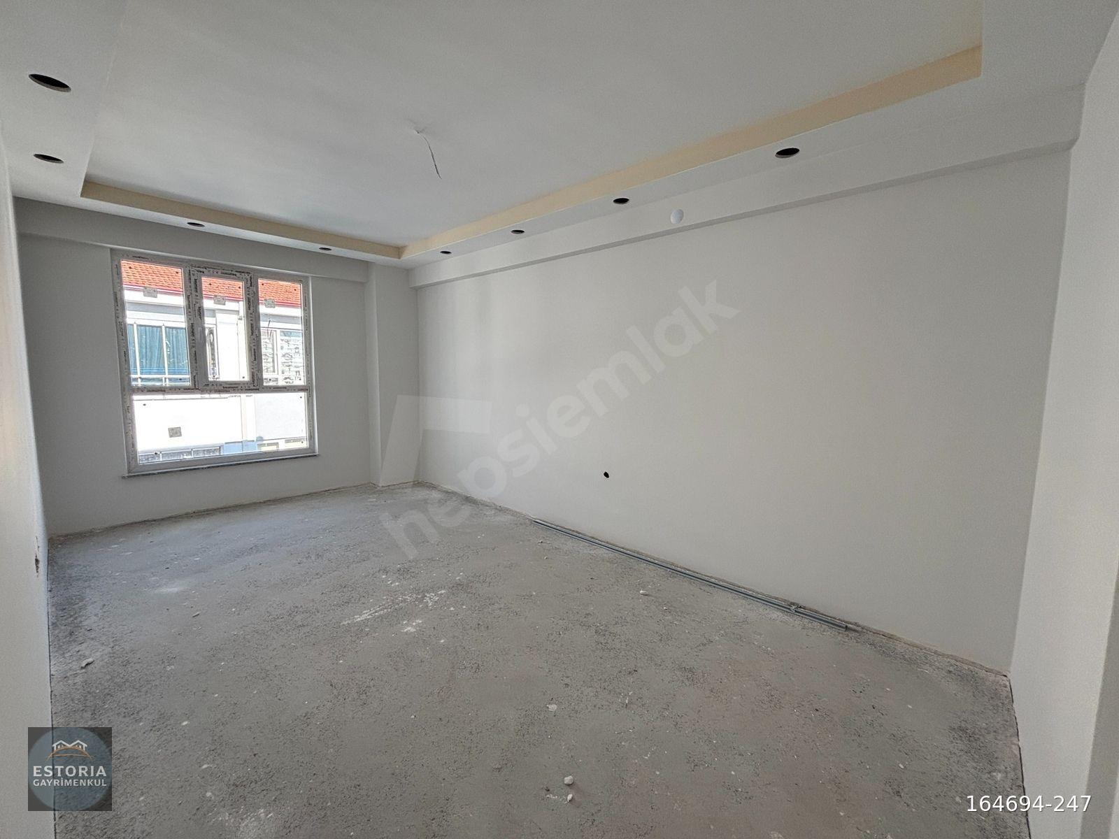 ESTORIA'DAN ESENTEPE'DE LÜKS KULLANIŞLI SIFIR 2+0 DAİRE