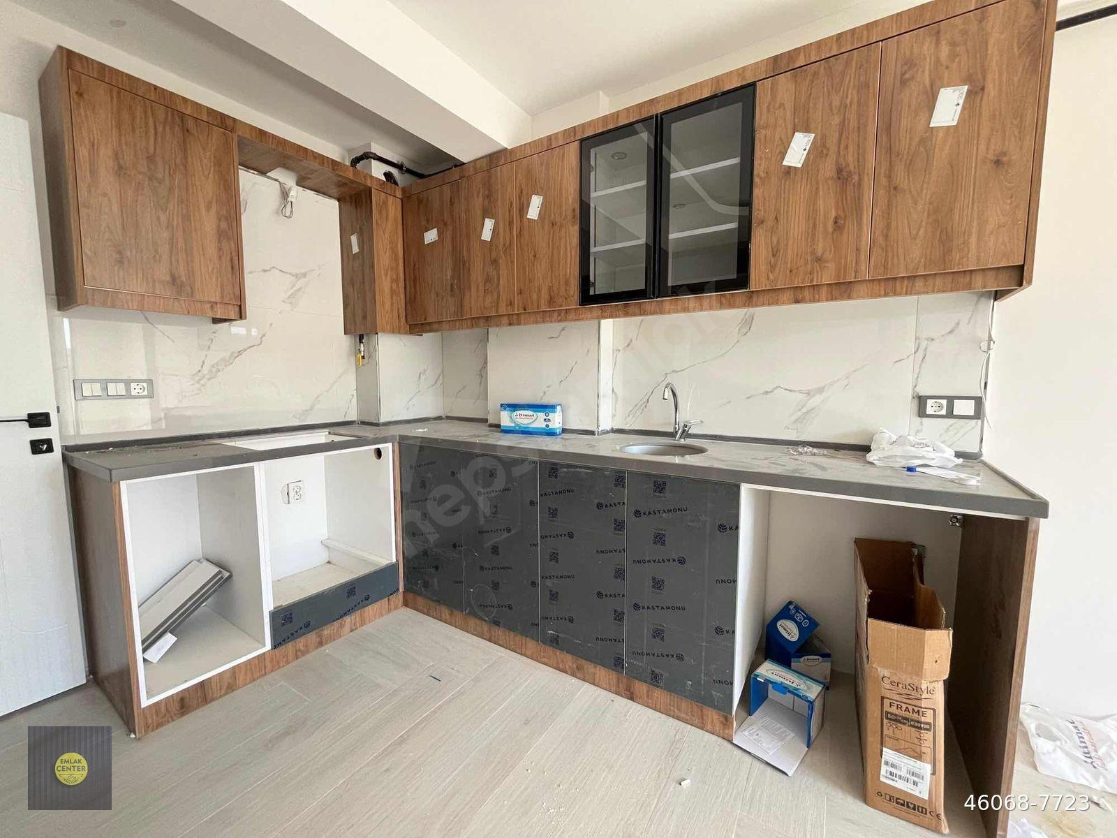 EMLAK CENTER'DAN MURADİYE MAH SİTE İÇİNDE 2+1 SIFIR DAİRE