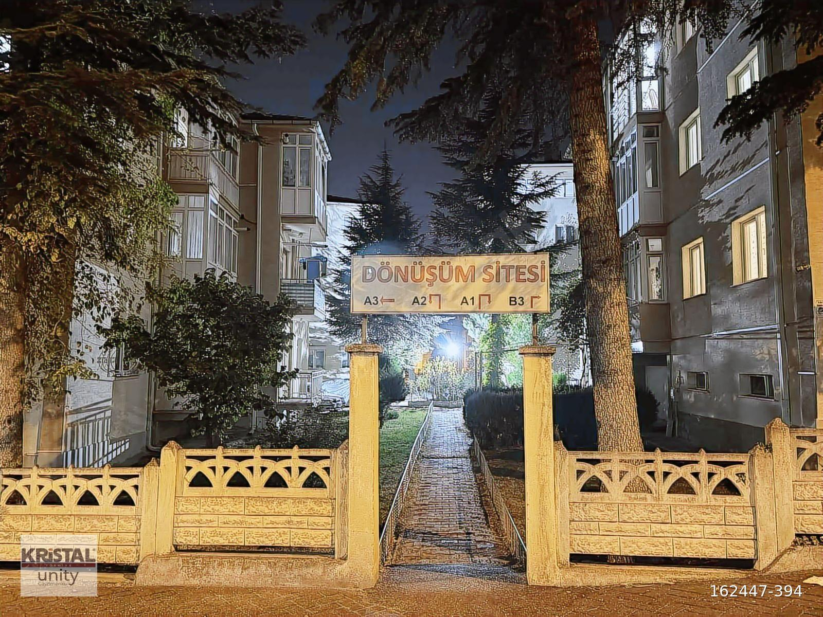 Göztepe'de Cd. Üzeri Satılık 3+1 Daire