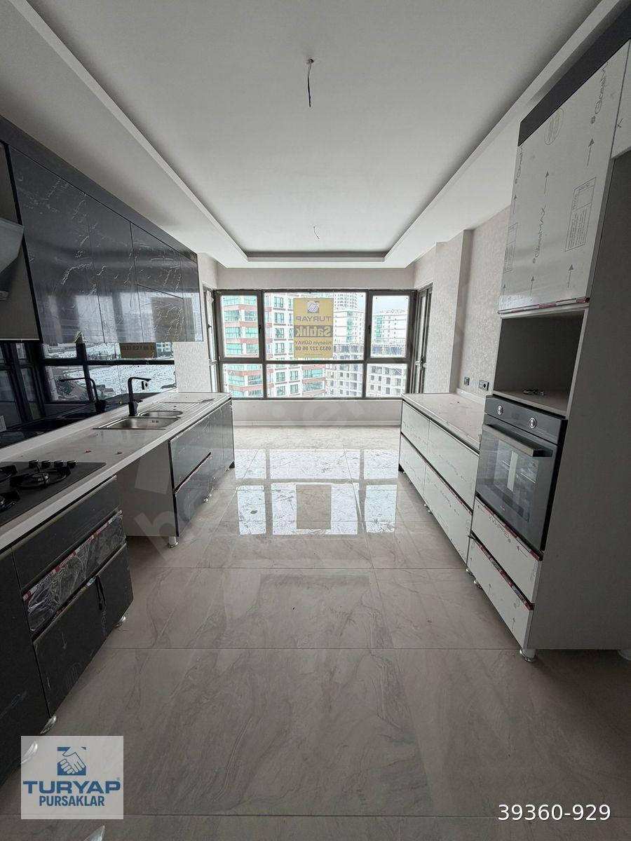 TURYAP'TAN PURSAKLAR'DA KAPALI OTOPARKLI LÜKS 4+1 SATILIK DAİRE