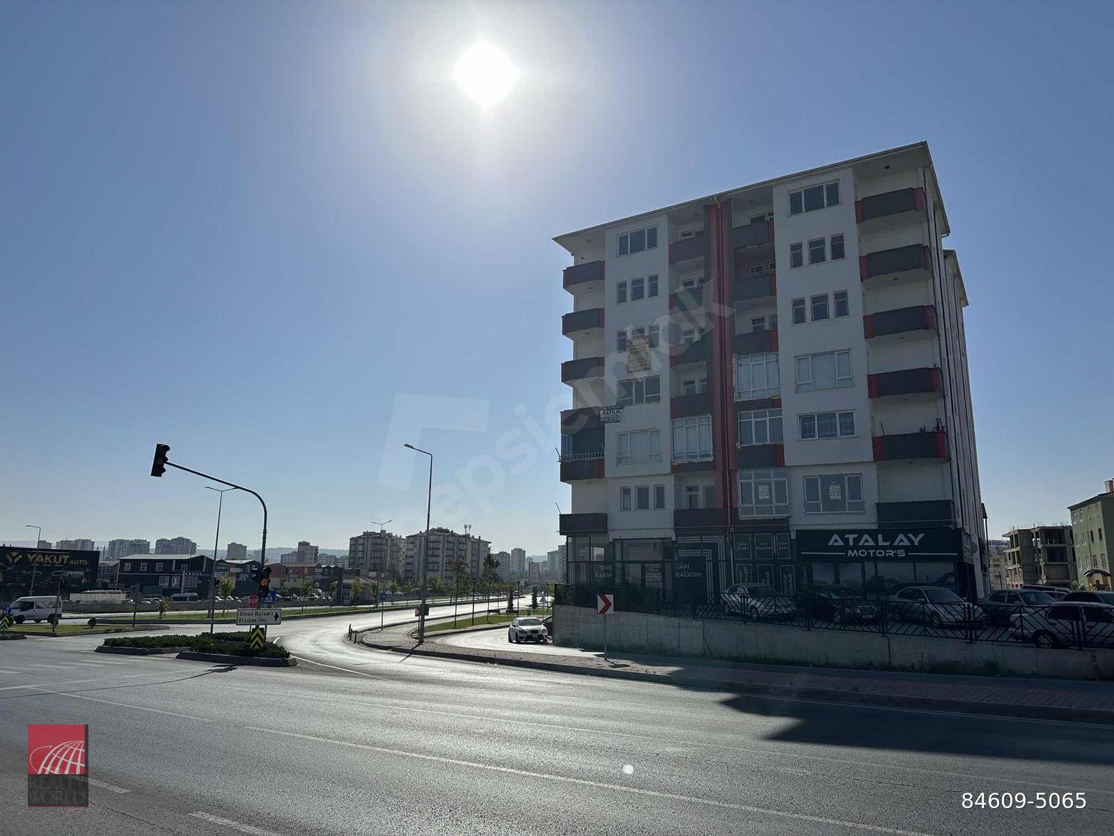 UĞUREVLER MAH.TAPULU KÖŞE BAŞI SATILIK 3+1 DAİRE KAÇMAZ FIRSAT