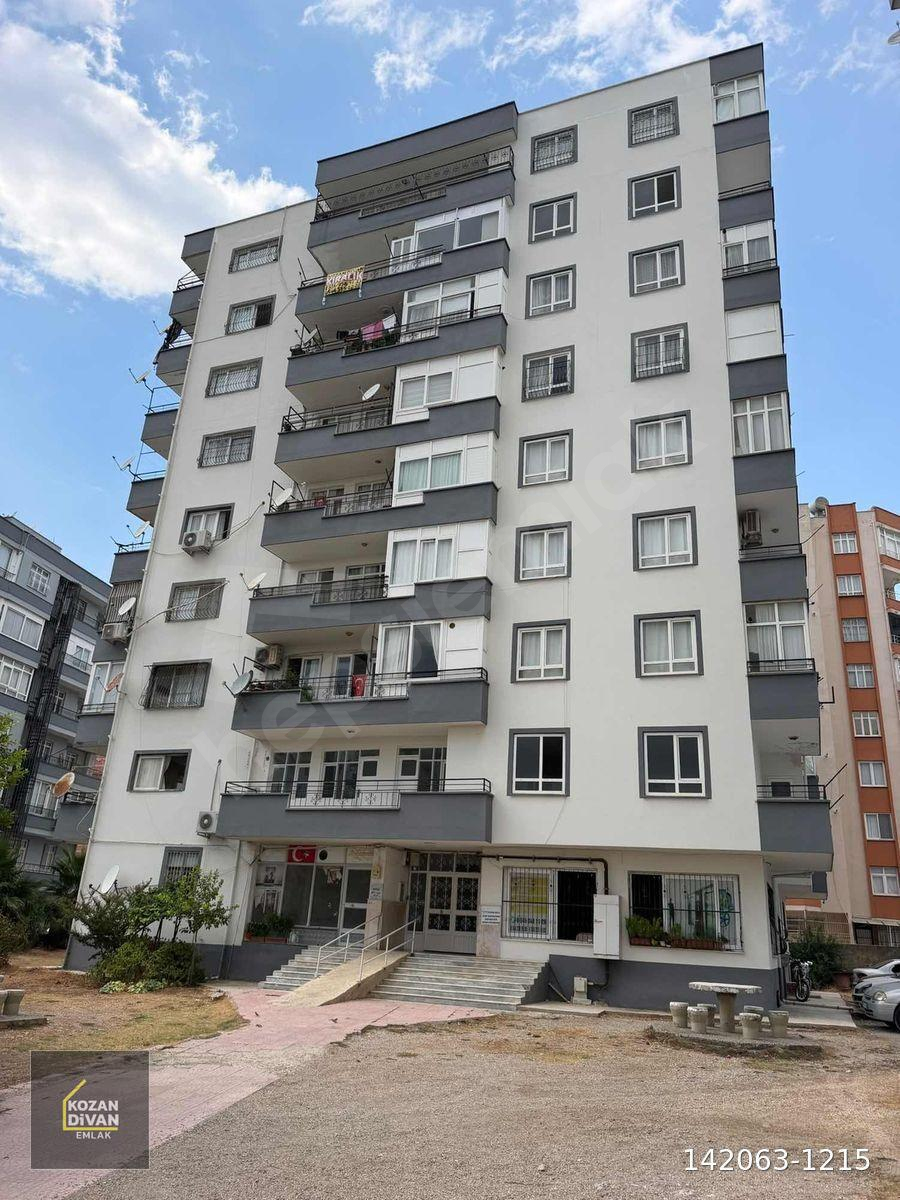 KOZAN DİVAN EMLAK'TAN HASTANE KAVŞAĞINDA GENİŞ BAKIMLI 4+1