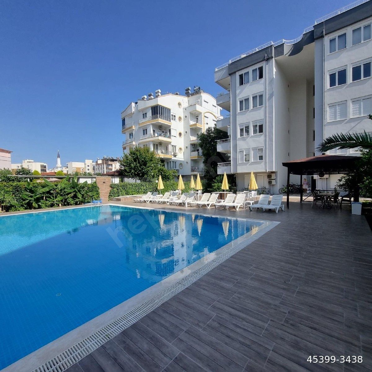 konyaaltı liman mahallesinde 3+1 havuzlu eşyalı kiralık daire