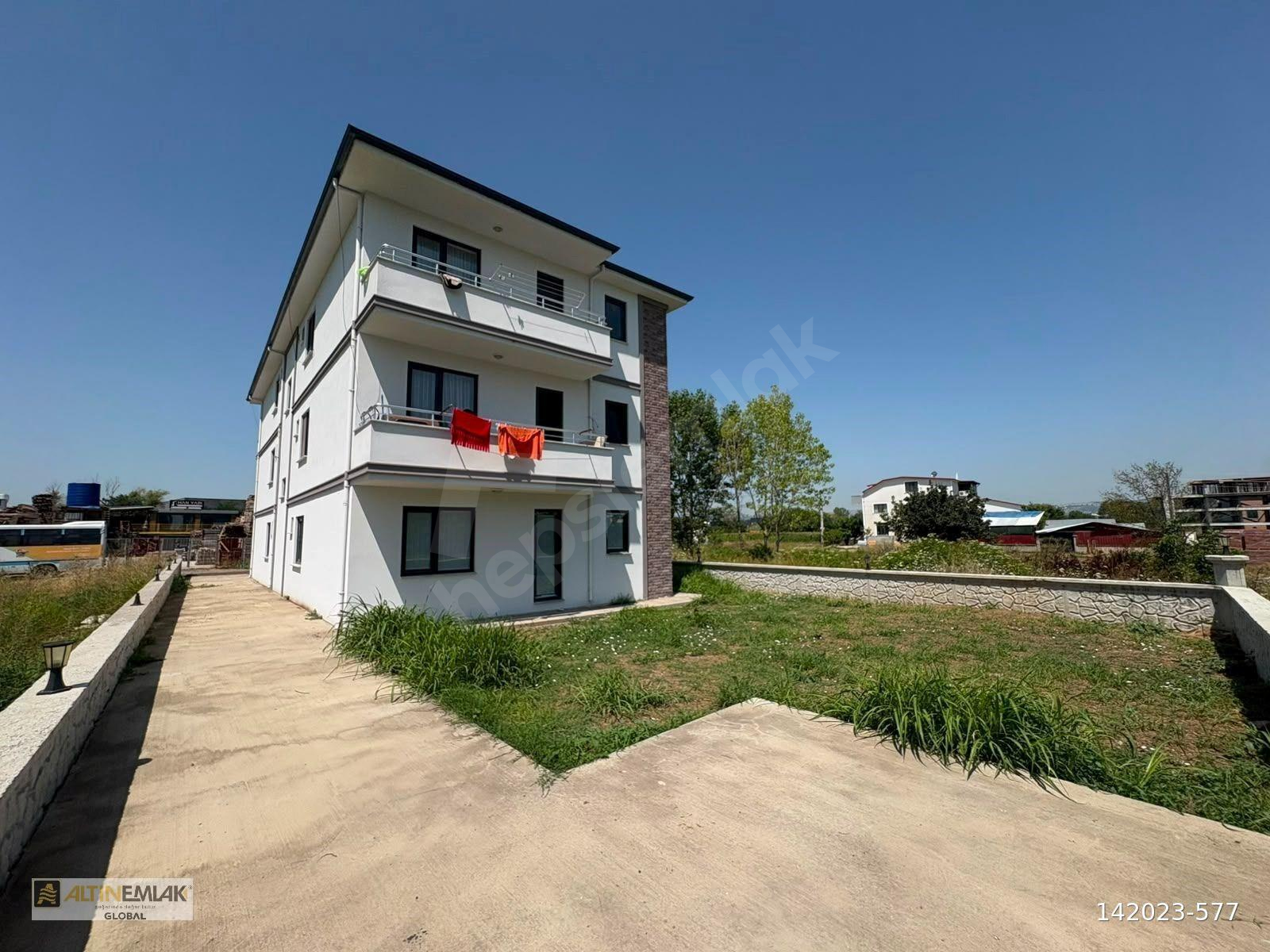 ALTIN EMLAK' Tan BAŞİSKELE KULLAR DA SATILIK DAİRE