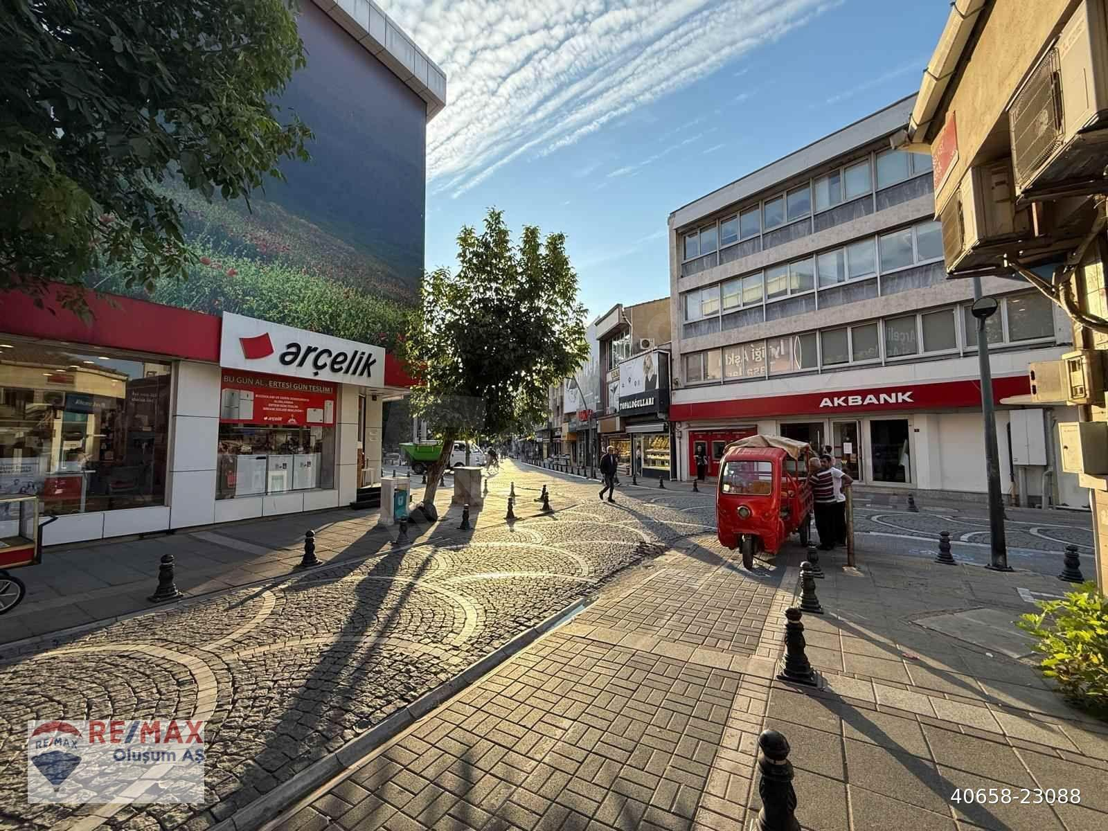 LÜLEBURGAZI'IN ÇARŞI MERKEZİNDE SATILIK 2 ADET DAİRE