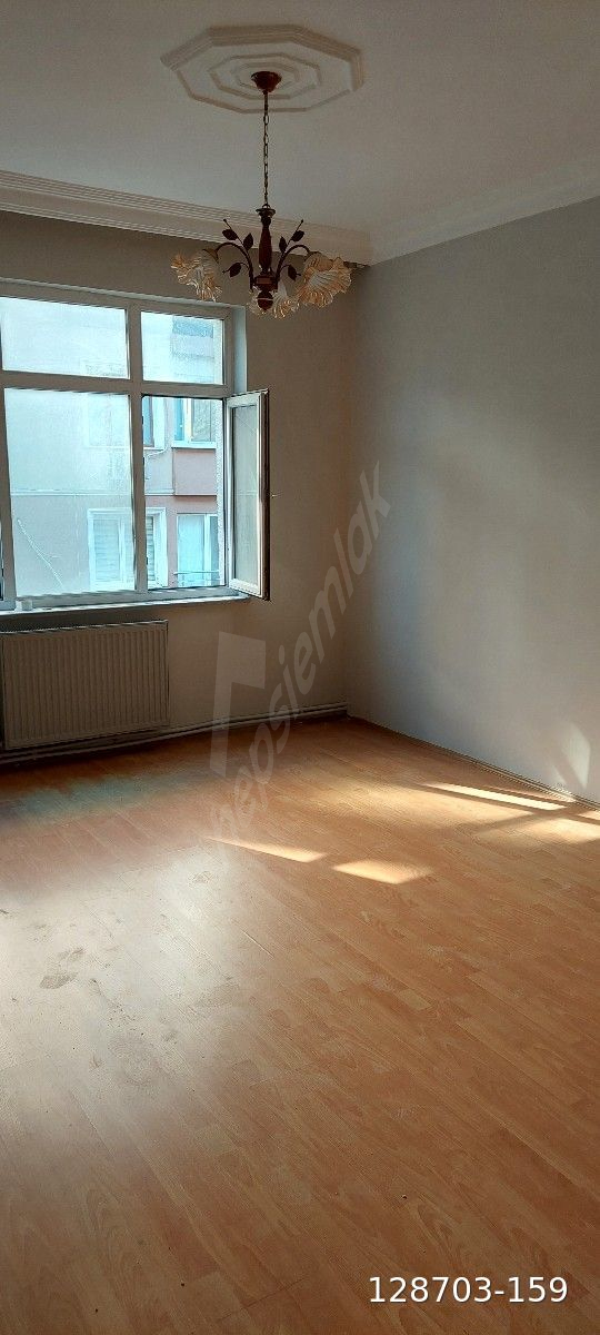 MERTERDE KİRALIK DAİRE