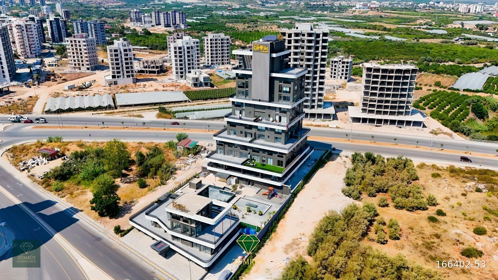 ZÜMRÜT'TEN MEZİTLİ MERKEZ MAH. TERASLI 2+1 SATILIK LÜKS DAİRE