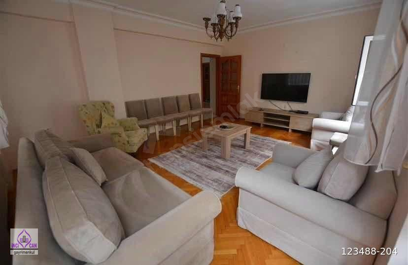 AVCILAR MERKEZDE ARA KAT 3+1 SATILIK DAİRE