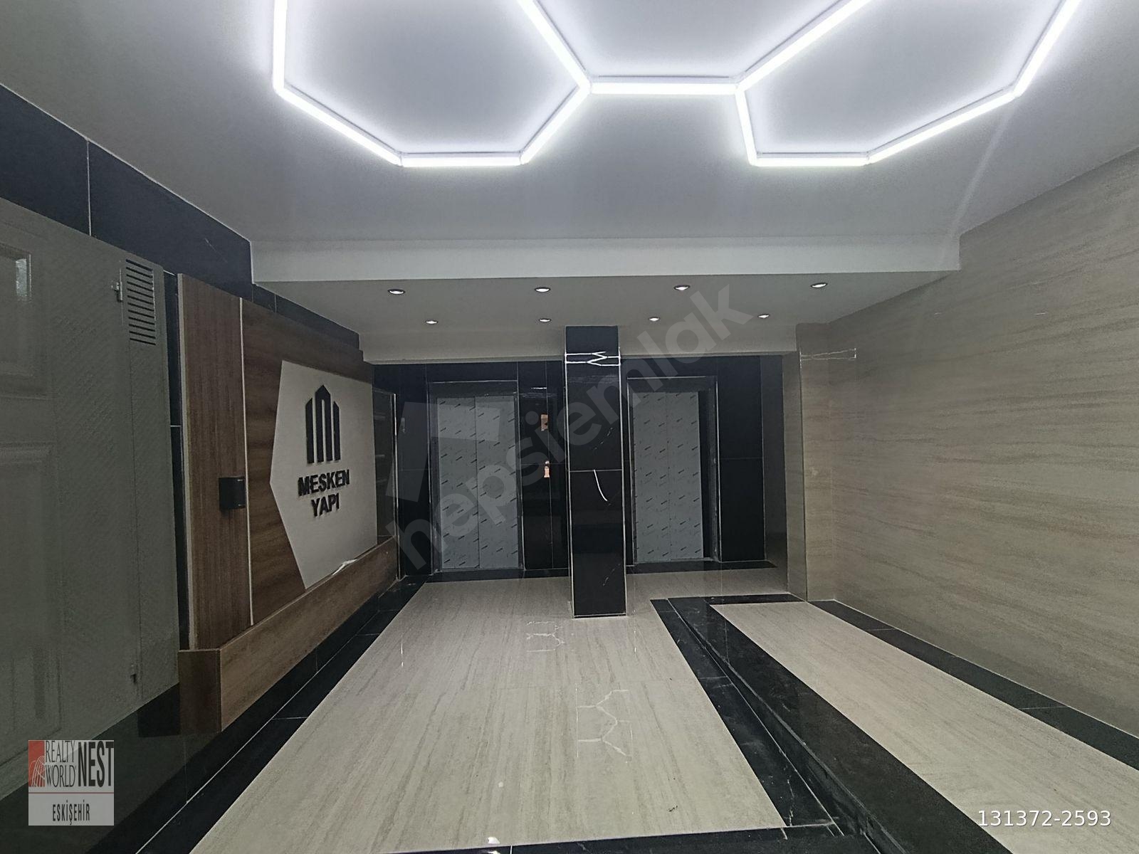 RW NEST'TEN A. ÜNV. CUMA KAPISI YAKINI SATILIK 2+0 DAİRE