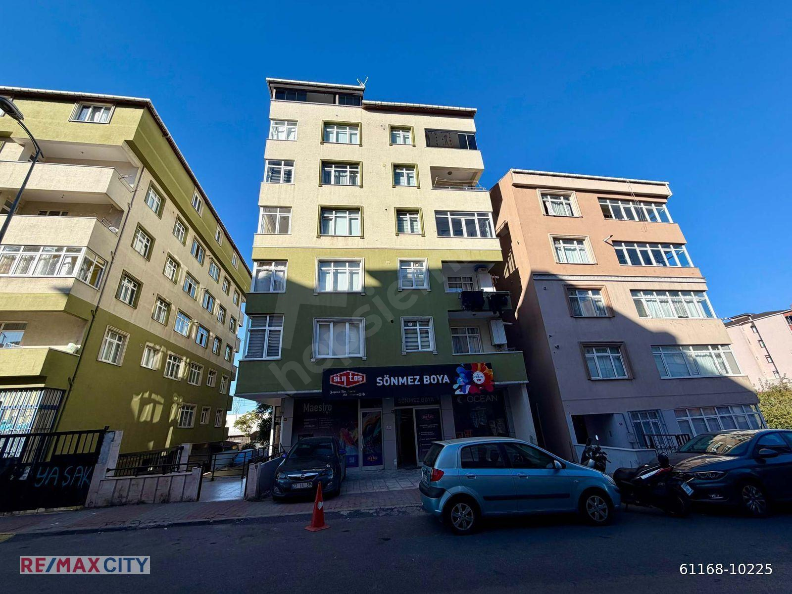 ATAŞEHİR FERHATPAŞA MAHALLESİNDE 3+1 SATILIK DAİRE