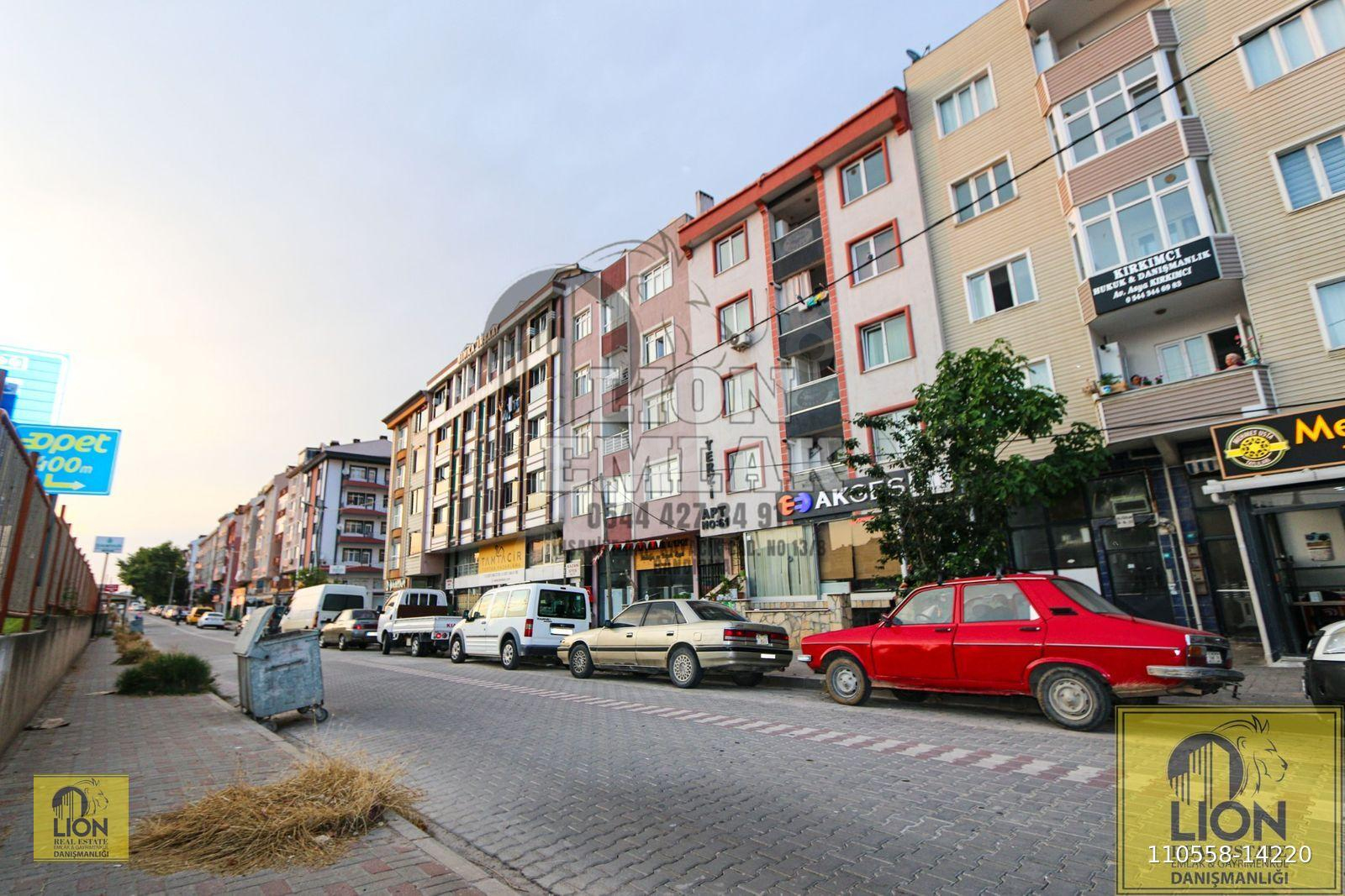 🟨⬛LION EMLAK'TAN BANDIRMA 600EVLER'DE İŞLEK ANA CADDE ÜZERİNDE , TADİLATLI 2+1 SATILIK DAİRE⬛🟨