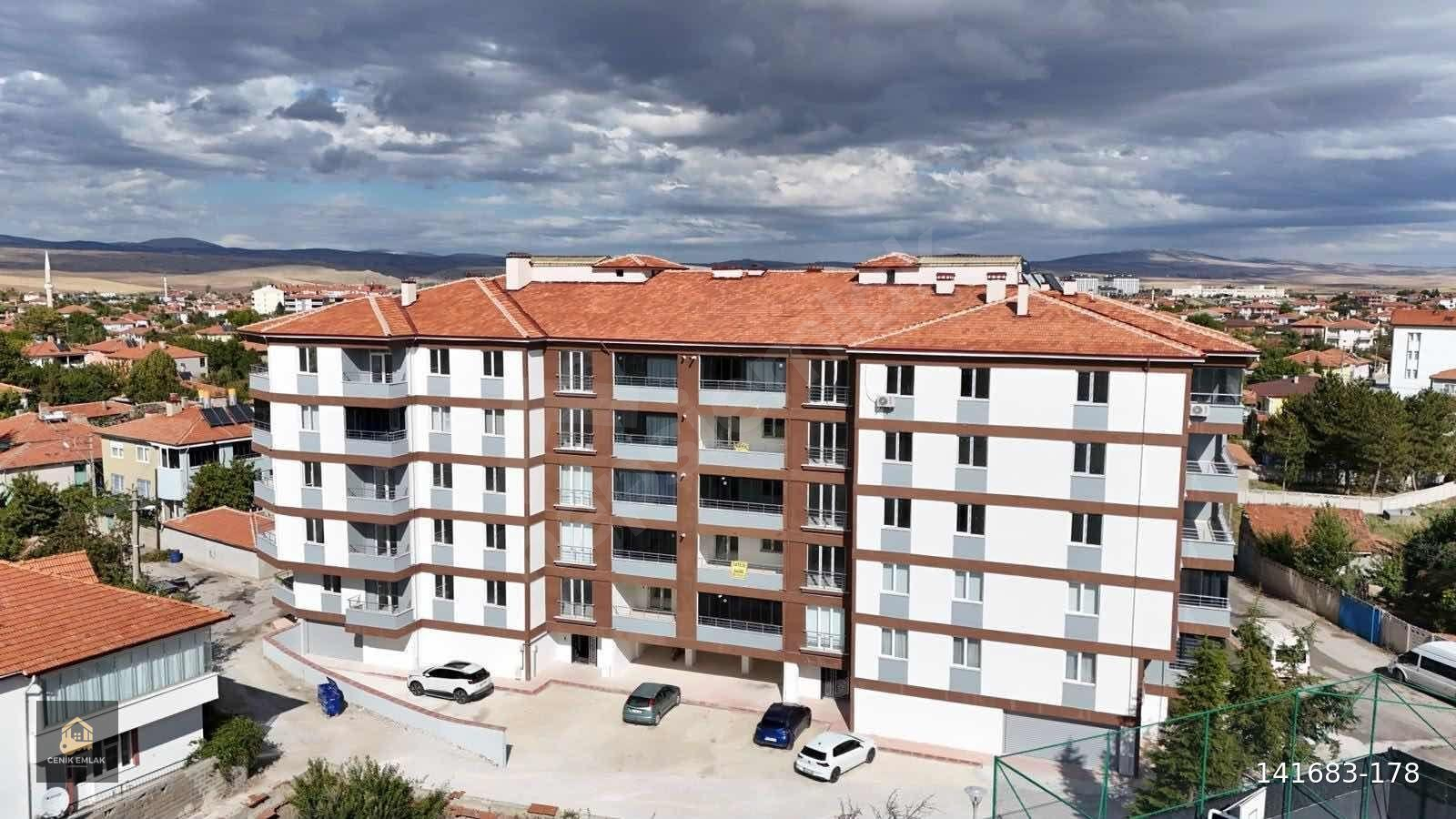 CENİK'TEN SATILIK ÇARŞI İÇİ MÜKEMMEL KONUMLU SATILIK 3+1