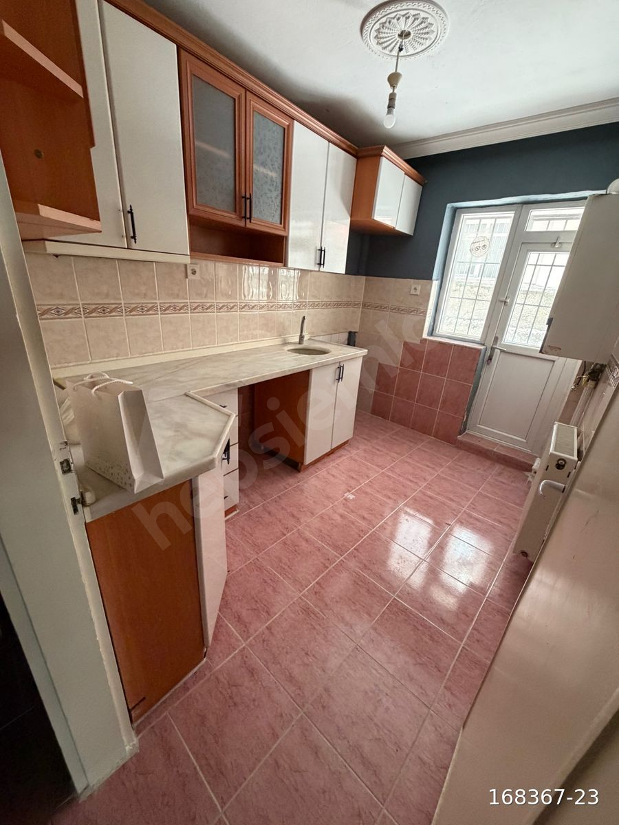 İNCİRLİ DANIŞMENT GÖBEK YAKINI 4+1 UYGUN DAİRE