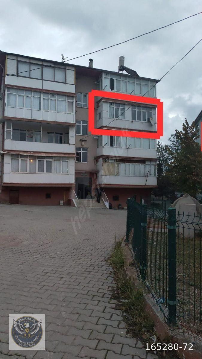 KARABÜK MERKEZ KURTULUŞ MAHALLESİNDE ARA KAT SATILIK 2+1 DAİRE