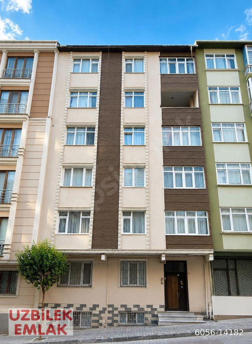 Siyavuşpaşa Caddesi Civarı Tek Daire Üzerine 2+1 Satılık Daire