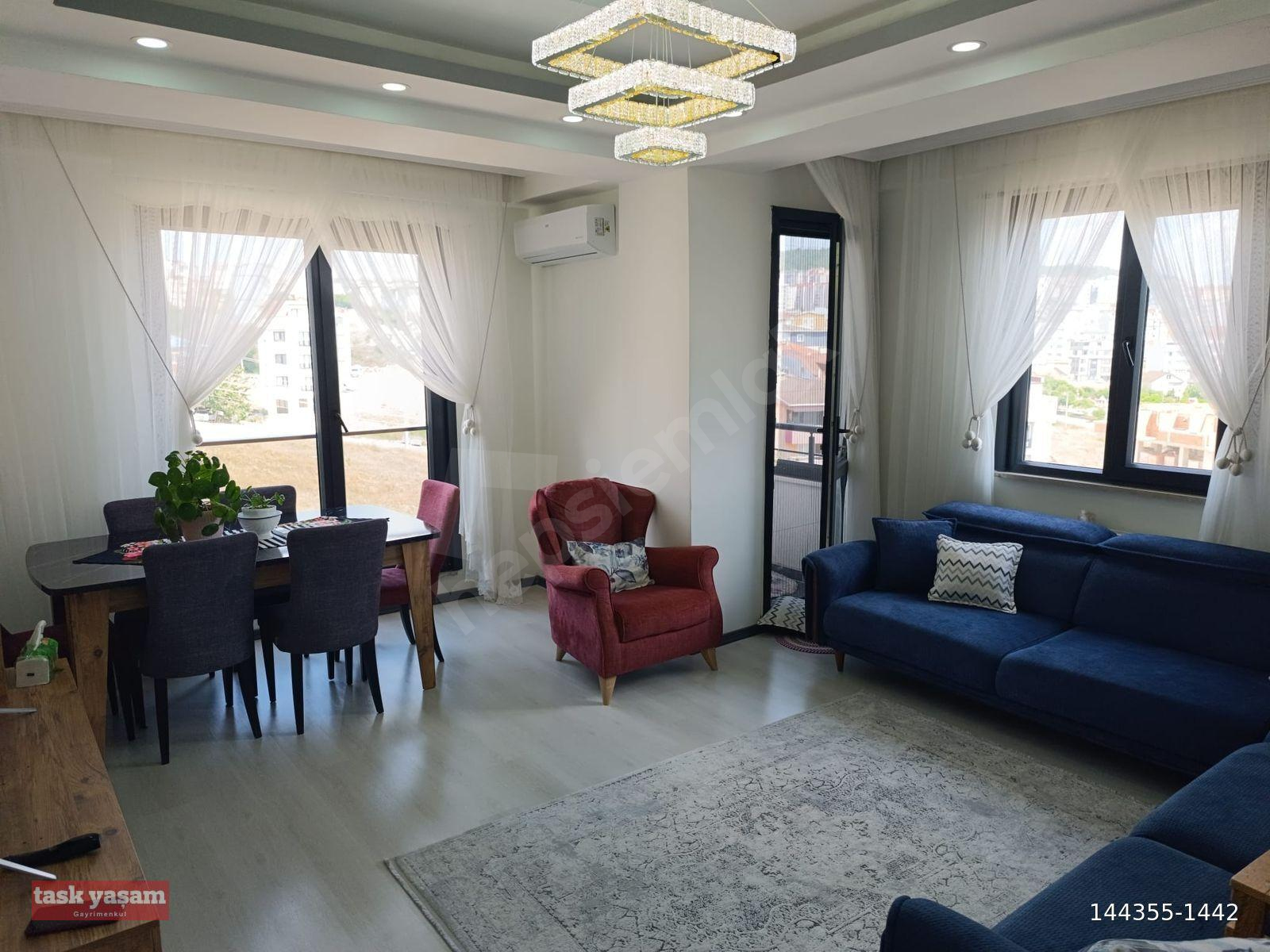 ÇAYIROVA EMEK RAGIPDEMİRKOL BULVARINA YAKIN SATILIK 4+1 DUBLEX