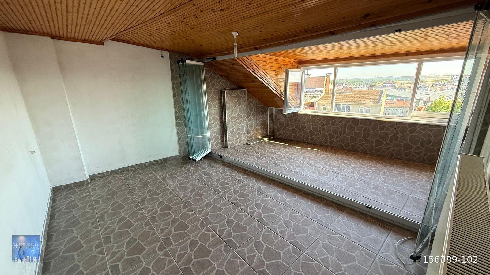 ARNAVUTKÖY MERKEZİNDE CADDEYE YAKIN MÜKEMMEL LOKASYONDA DAİRE