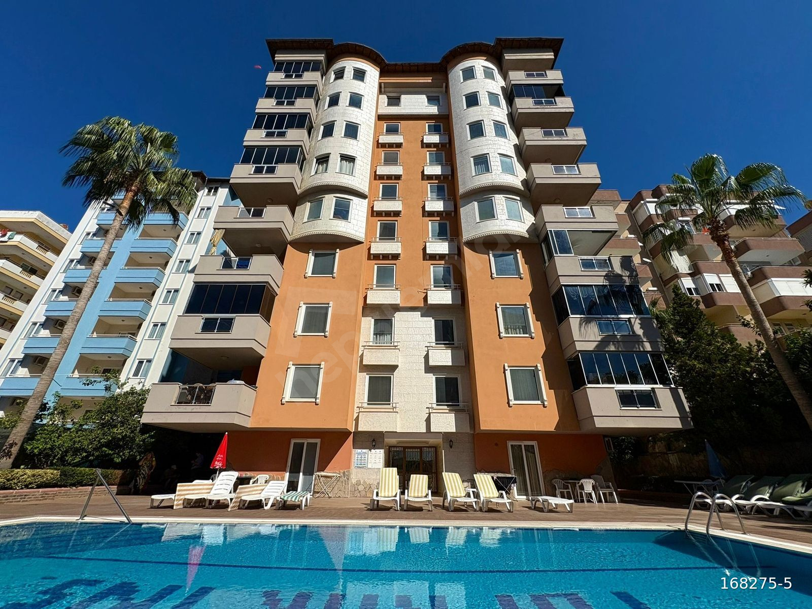 Alanya Toprak Sarayda 2+1 Eşyalı Daire | Denize 700 m | 110 m²