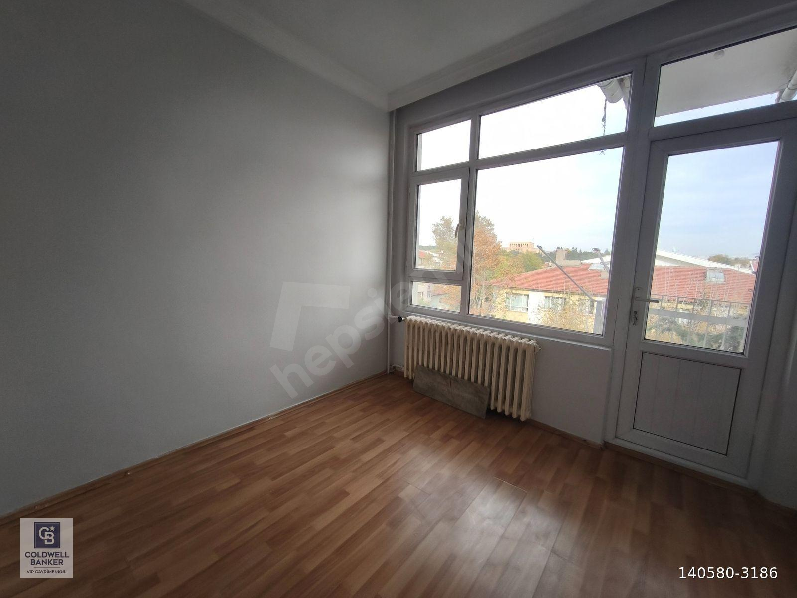 YUKARI BAHÇELİEVLERDE MİLLİ KÜTÜPHANE YAKINI, 3+1 KİRALIK DAİRE