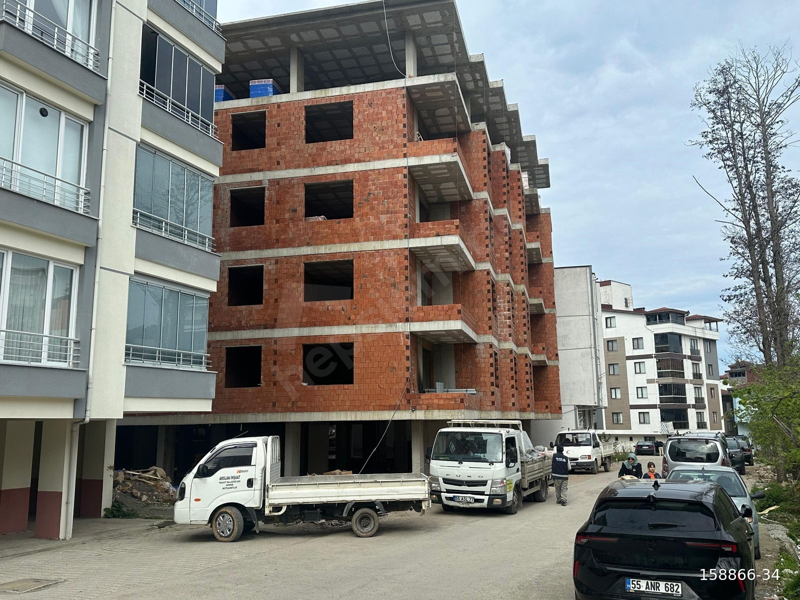 KARAKAŞ'DAN ÇAMURLU MAH.DOĞA VE SEHİR MANZARALI 1.KAT 3+1 130 M2