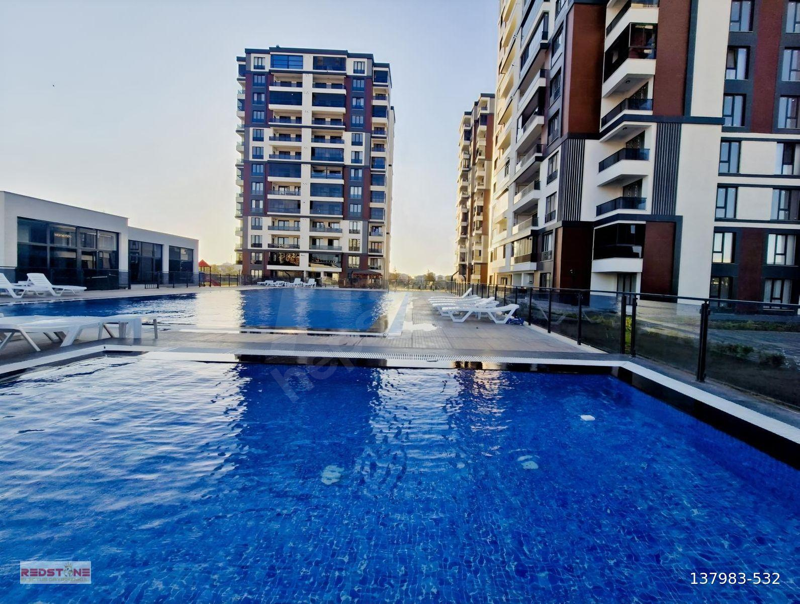 EMLAKLAR İZSİZ TOWERSDA HAVUZLU SİTEDE 3+1 SATILIK DAİRE