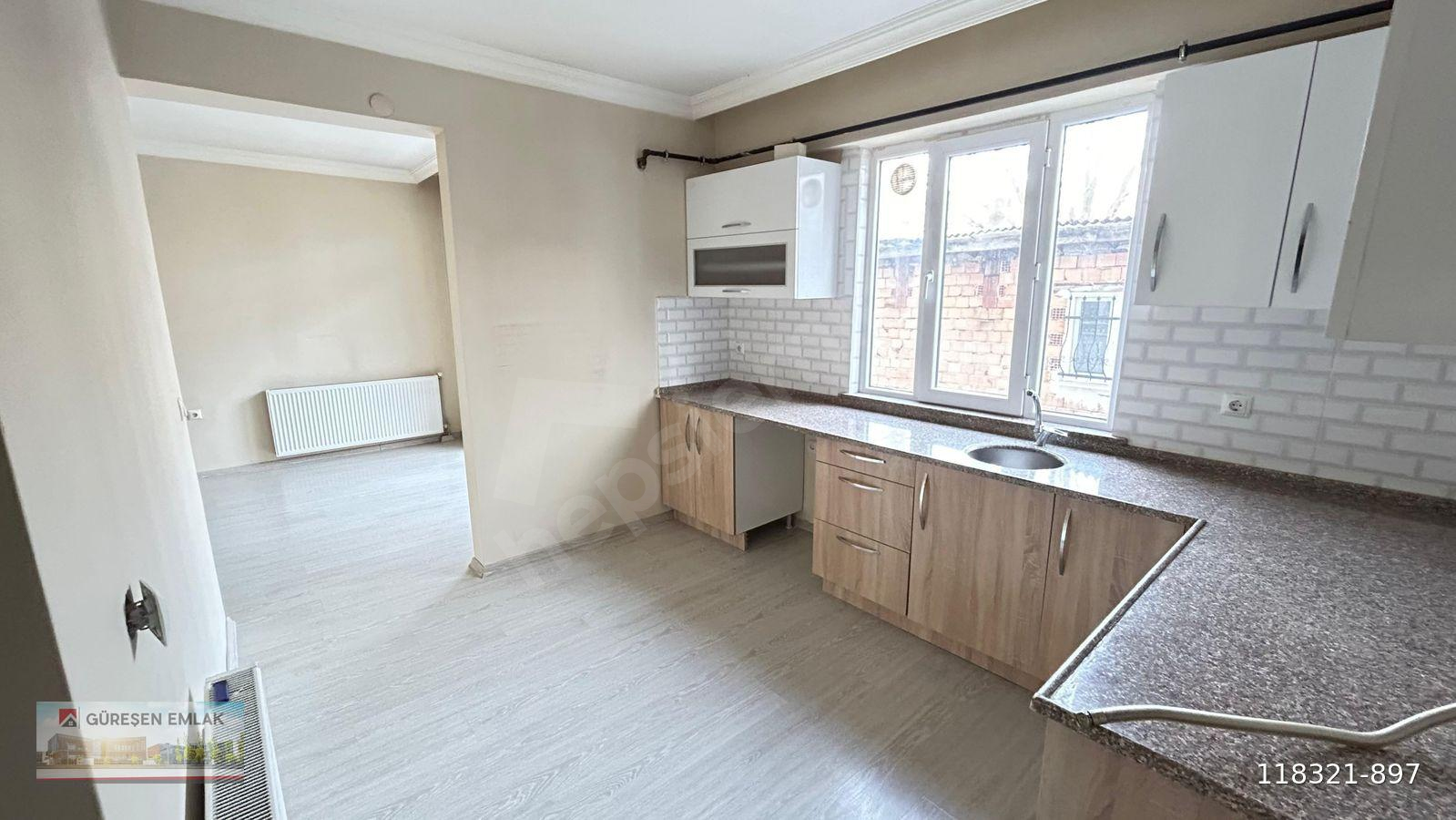 KIZAK HEYKELİ ARKASINDA AÇIK BALKONLU 2+0 KİRALIK DAİRE