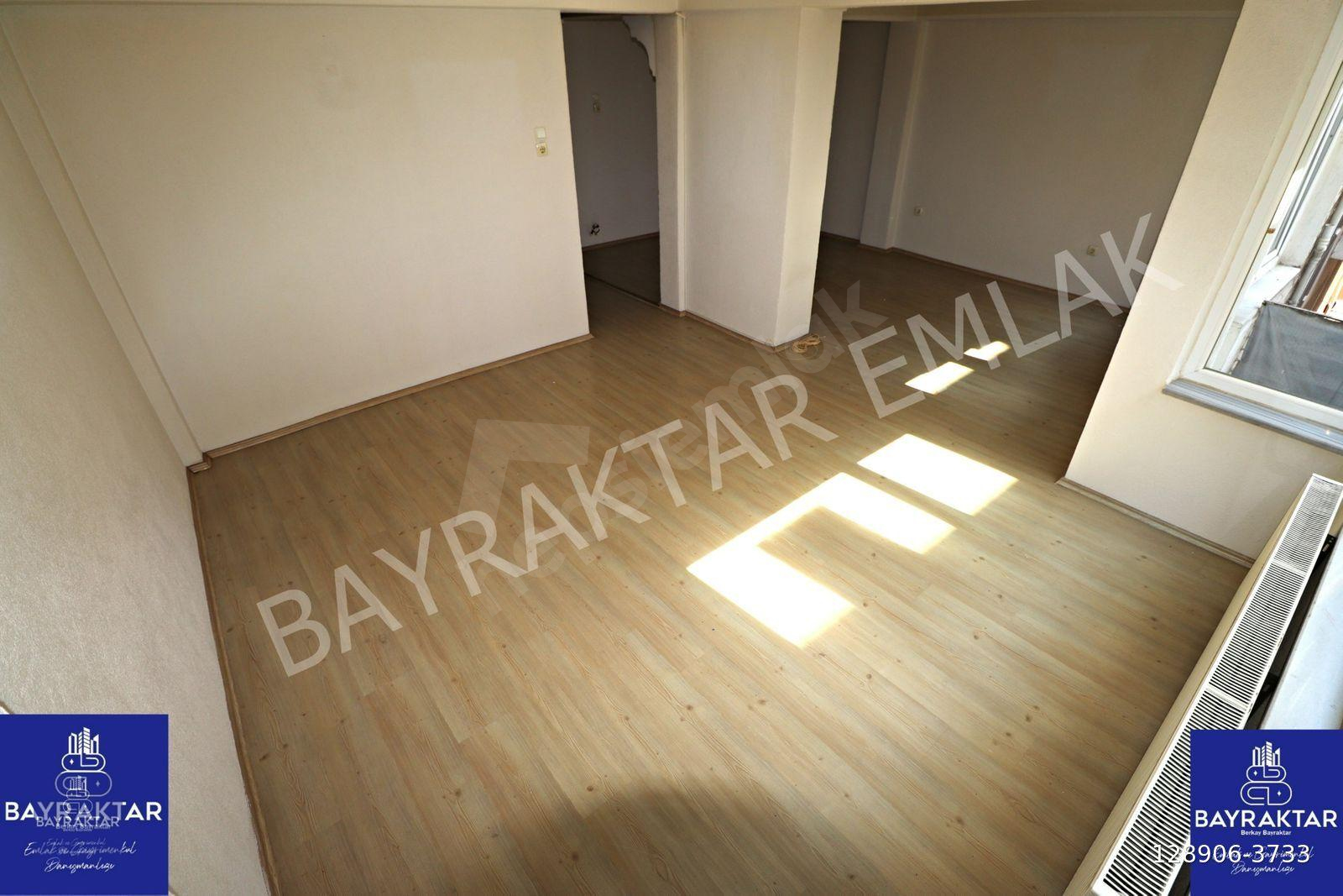 Bandırma Çarşı Merkez'de Arakat 2+1 Kiralık Daire Bayraktar Emlak'tan