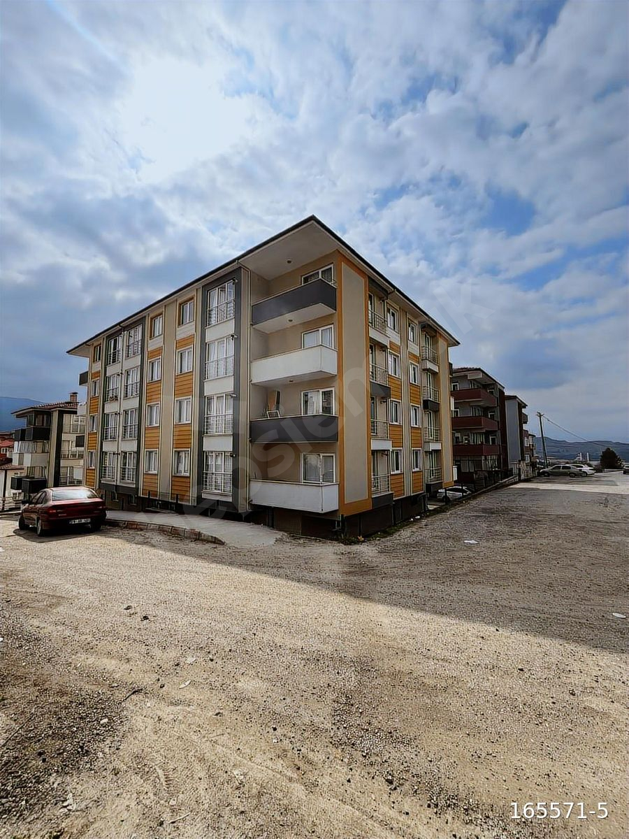 KARABÜK MERKEZ 100.YILDA SATILIK YKB'Lİ 2+0 DAİRE