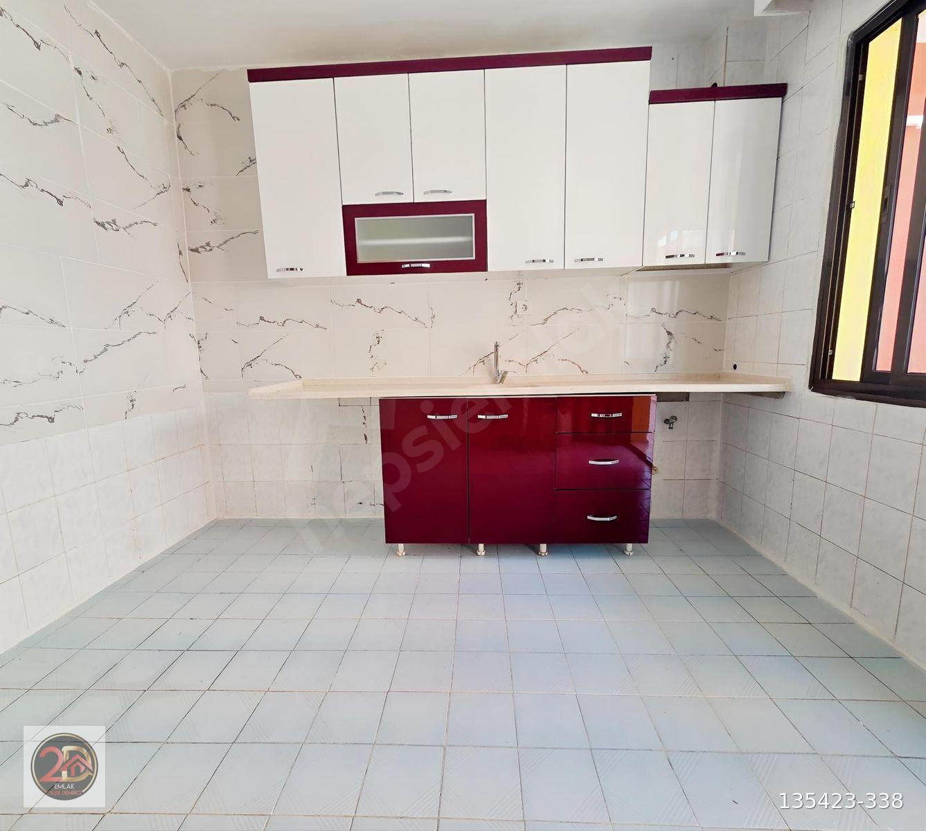 Çay Mah.Geniş,Tadilatlı Boyalı Ara Kat Kiralık 2+1 Daire