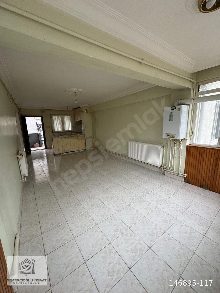 ŞEKERCİOĞLU'NDAN YATIRIMLIK NADİR SİTESİNDE 2+1 SATILIK DAİRE