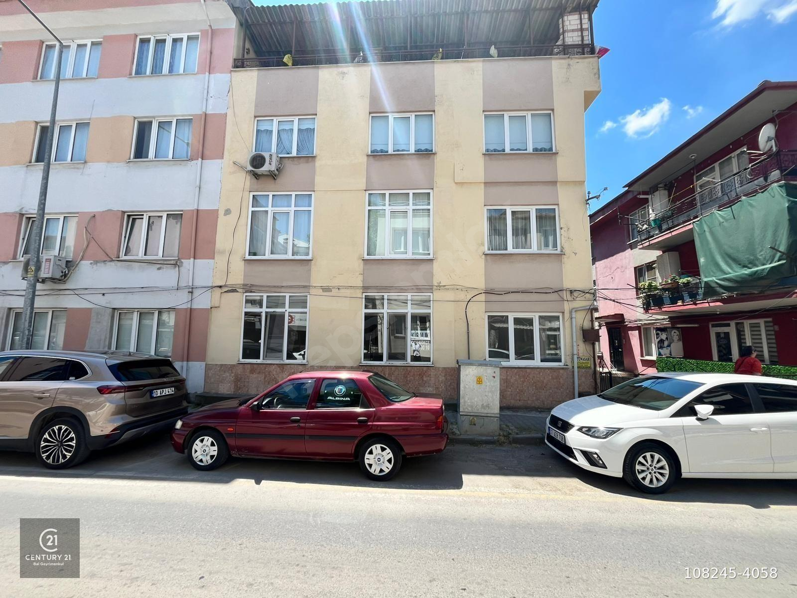 C21 BAL'dan DEVLET HASTANESI YAKINI KİRALIK GENİŞ 2+1 DAİRE