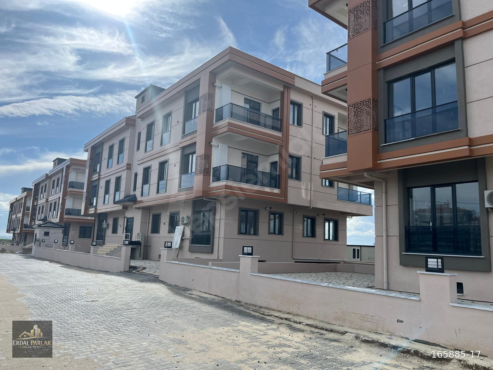 ERDAL PARLAK GYD DEN ŞENÇAN KONAKLARIDA 2 + 1 KİRALIK DAİRE