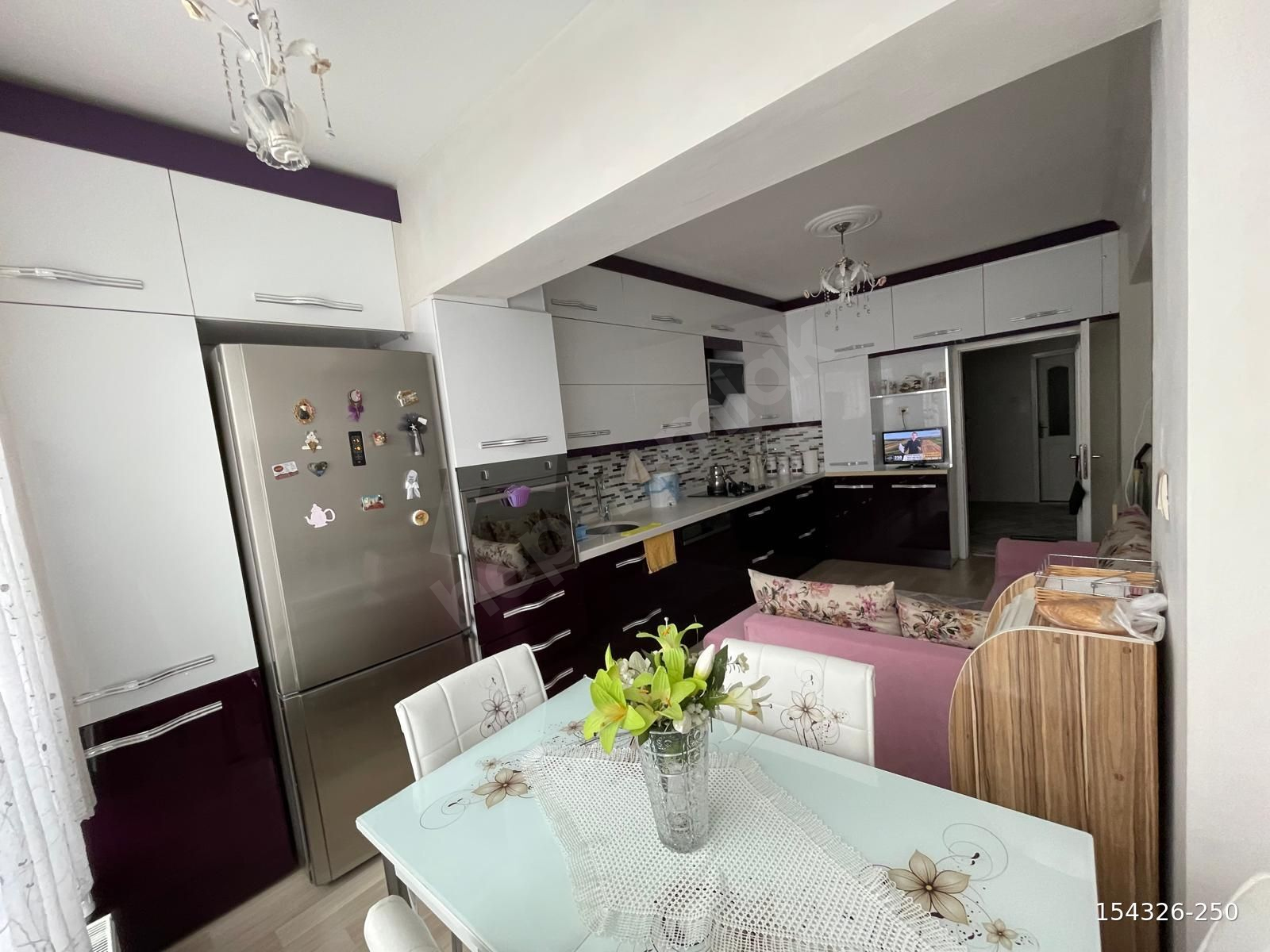 MAHSUNİ ŞERİF PARKI KARŞISINDA CADDEDE 3+1 ARA KAT SATILIK DAİRE