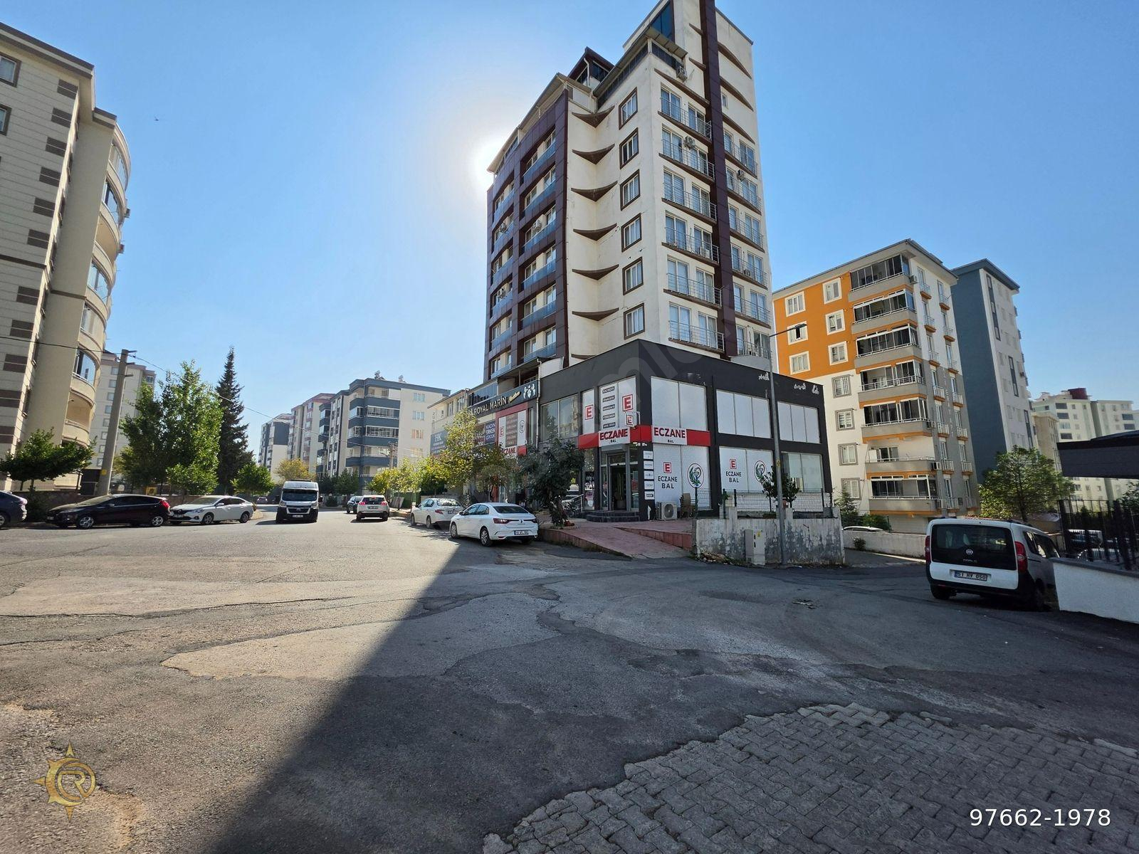 Rota'dan Mevsim Sitesi Civarı Merkezi Konumda Eşyalı Kiralık 1+1