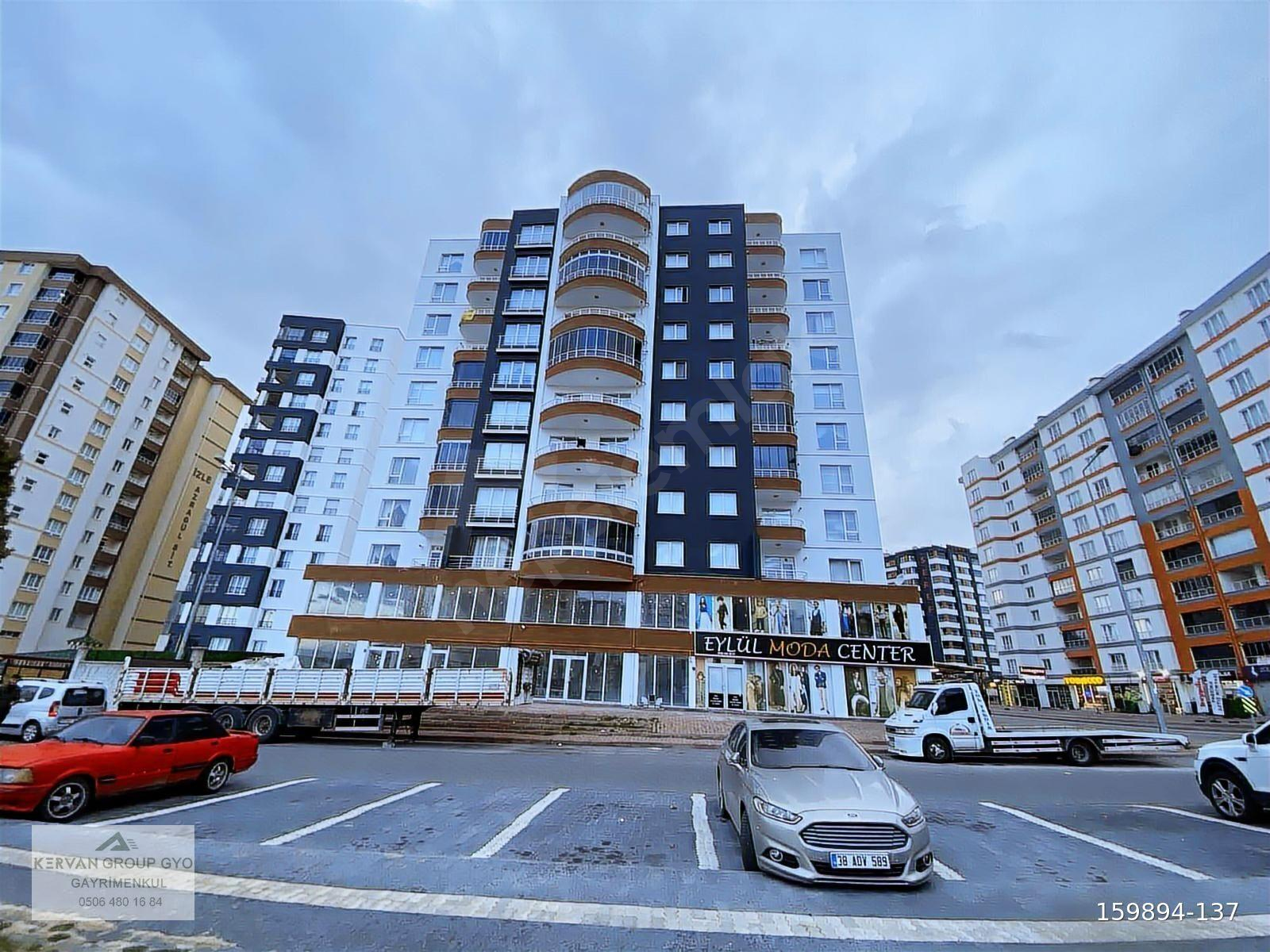 Erkilet Osmangazide Kiracılı Yatırımlık 3+1 Geniş 180 m2 Daire