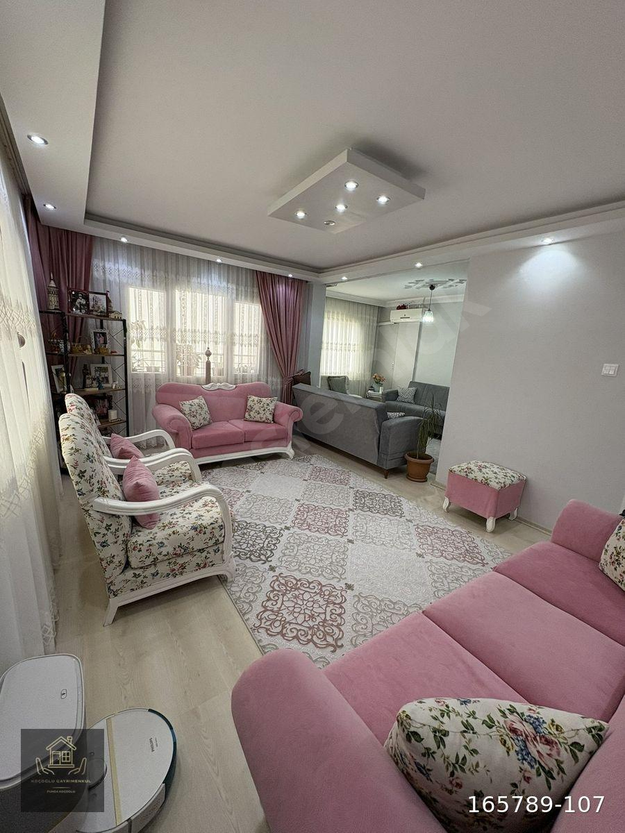 CUMHURİYET MAHALLESİNDE SATILIK 3+1 DAİRE