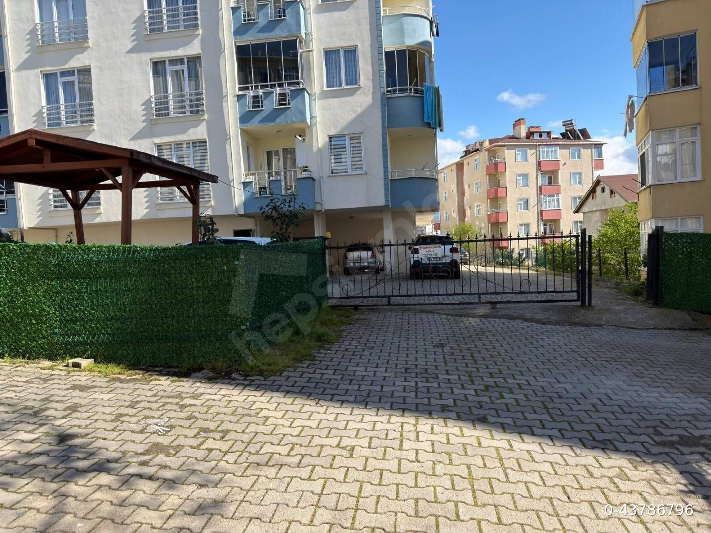 Akçakoca Hacı Yusuflarda Geniş 3+1 | Merkezi Konum | Otoparklı