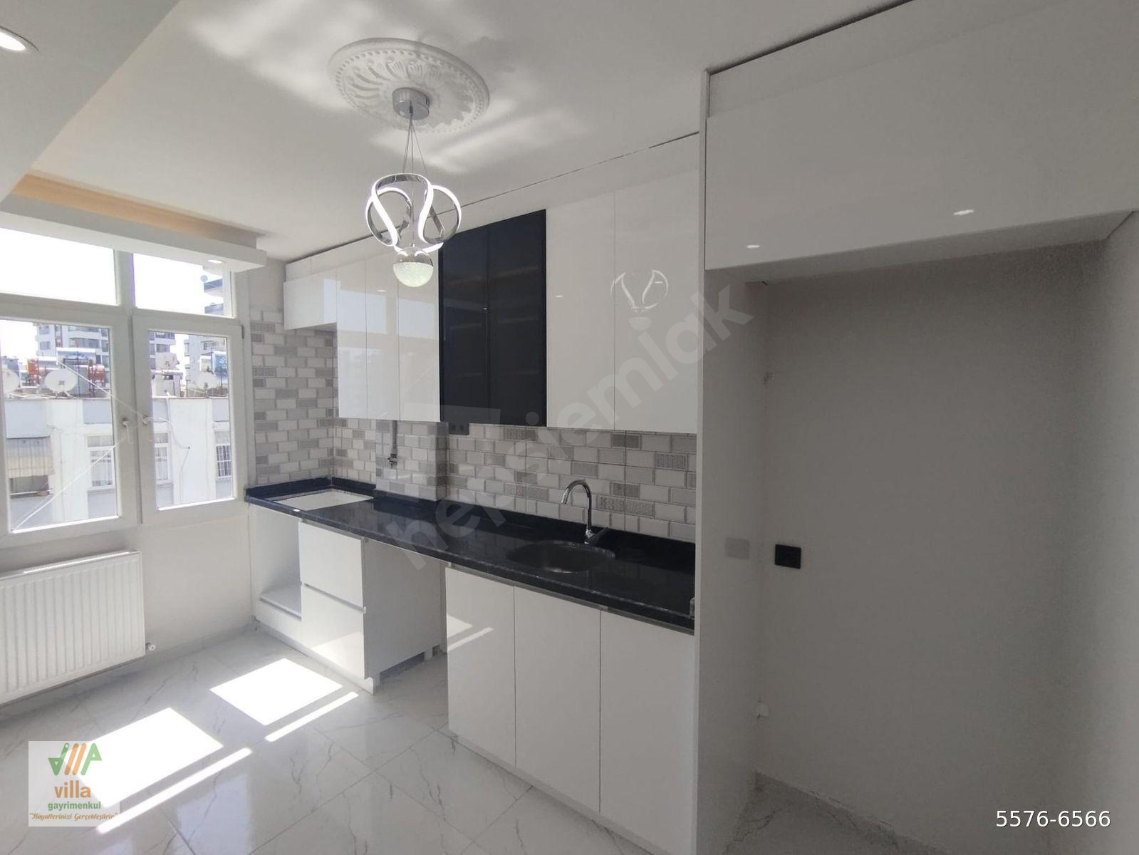 MAVİ BULVARDA CADDE ÜZERİNDE 3+1 KAPALI MUTFAKLI GÜNEY DOĞU CEPHELİ EKSTRALI DAİRE