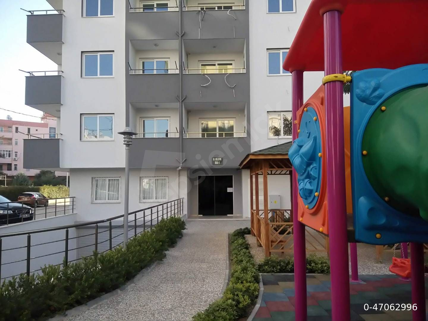 SAHİBİNDEN Güvenlikli sitede 2+1 daire(AÇIKLAMAYI OKUYUNUZ)