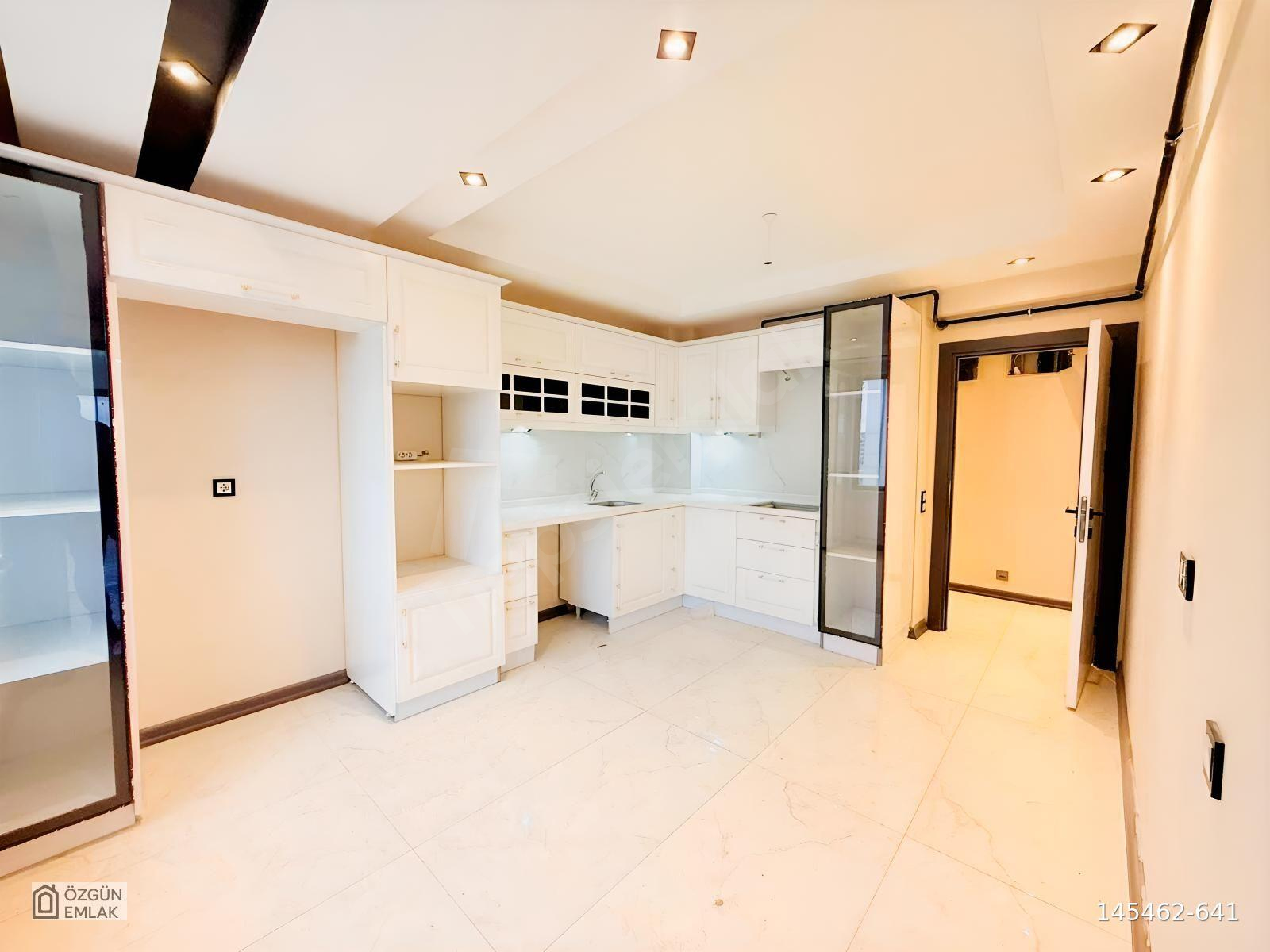 ÖZGÜN'DEN 71 EVLER MH ÖZEL GARAJLI ARAKAT 3+1 DAİRE