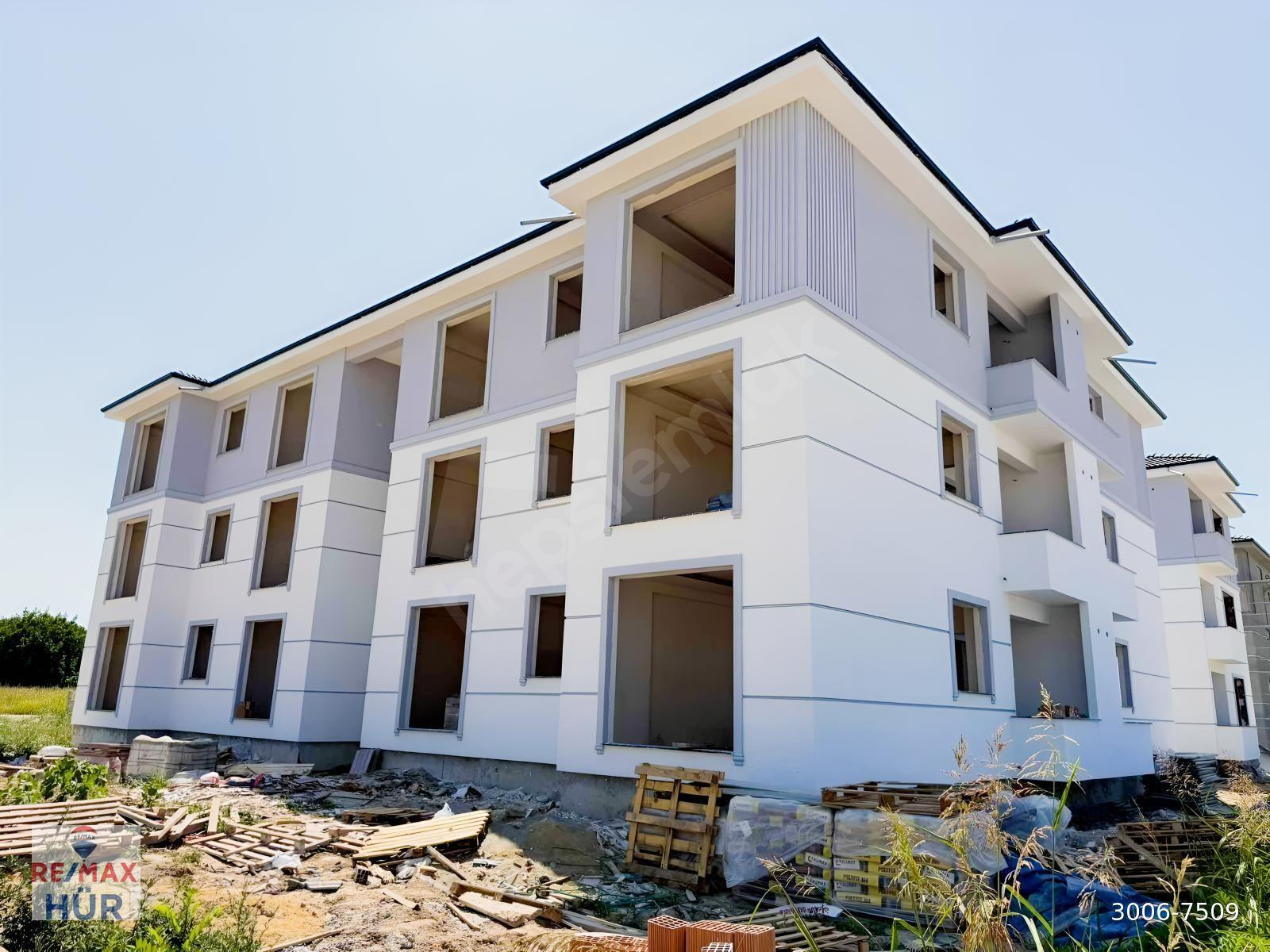 ÖMER İNAN REMAX HÜR HANLI MERKEZDE 2+1 SATILIK SIFIR DAİRE