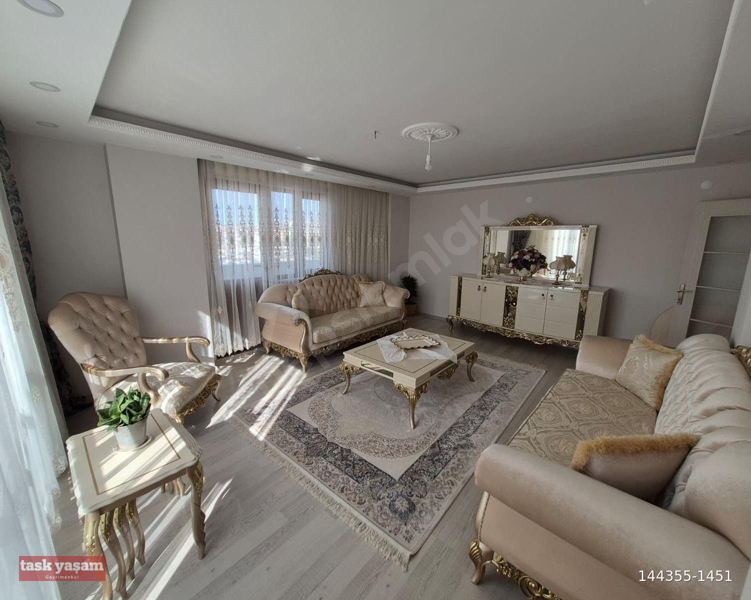 GEBZE MUSTAFAPAŞA GENİŞ VE KULLANIŞLI SATILIK 4+1 DUBLEX DAİRE