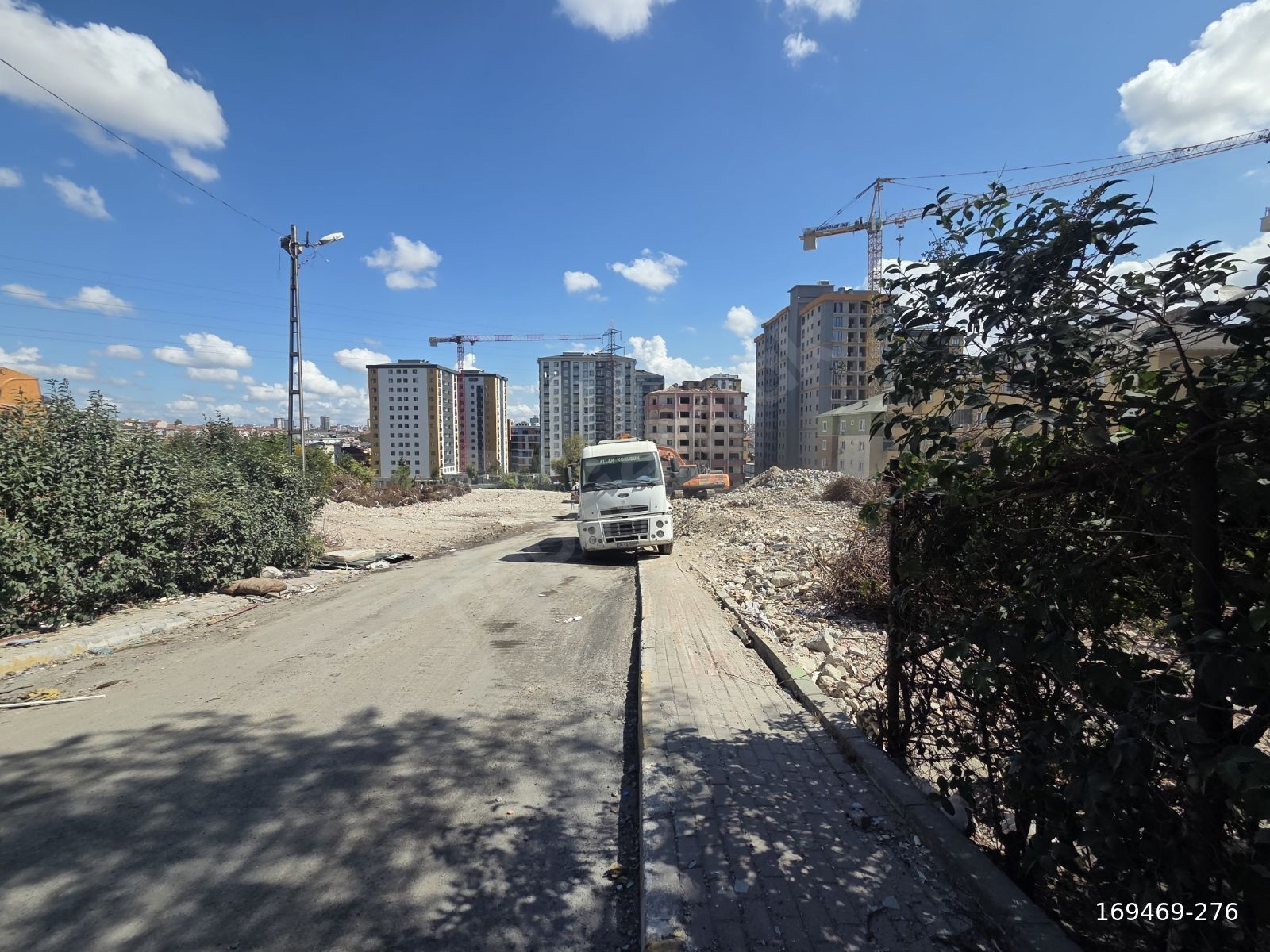 KENTSELE GİRMİŞ ÇALIŞMA BAŞLADI METROYA 2 DK 1+1 57 m2 Y.GİRİŞ
