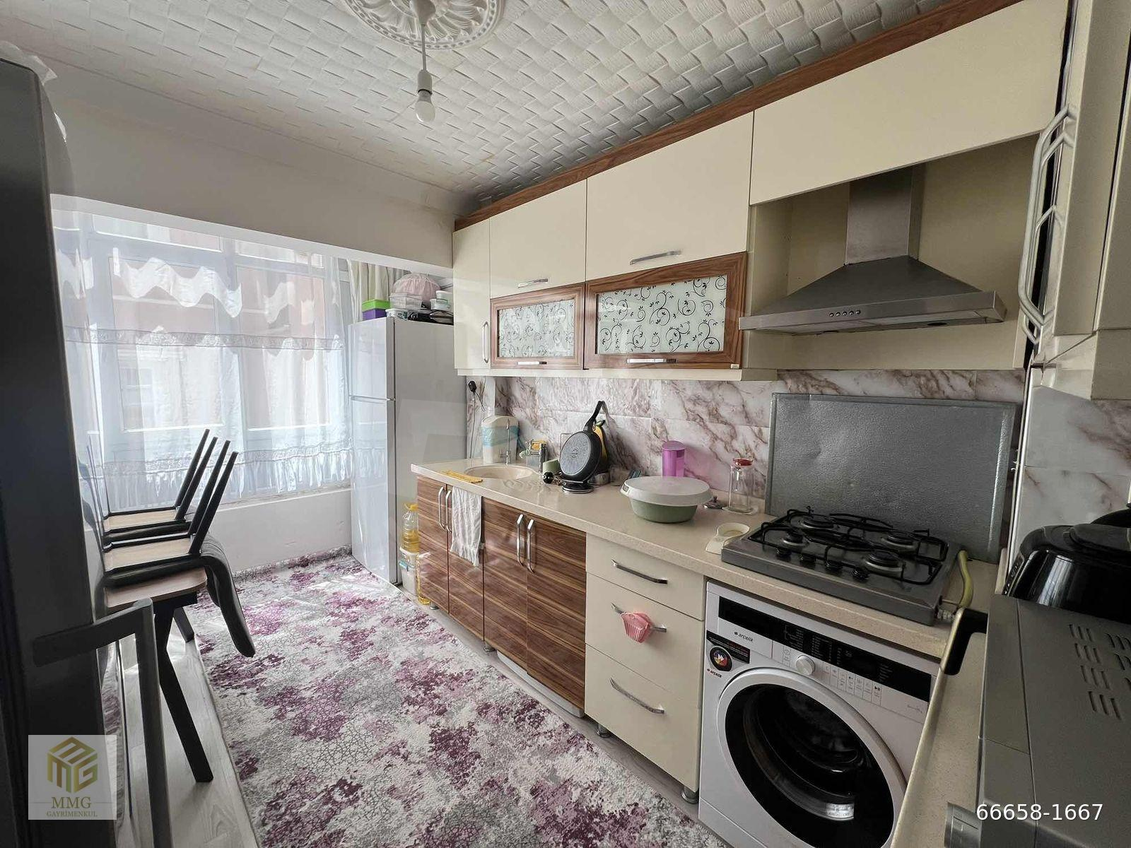 MMG'DEN M.Ç.M'DE 3+1 2. ARA KATTA MERKEZİ KONUMDA YAPILI DAİRE!!