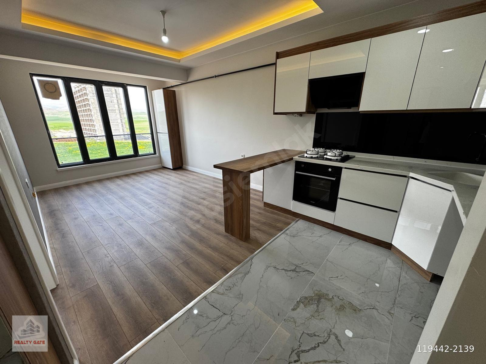 ESENBOĞA MH.ÜNİVERSİTEYE YANI SIFIR 1+1 SIFIR EŞYALI DAİRE