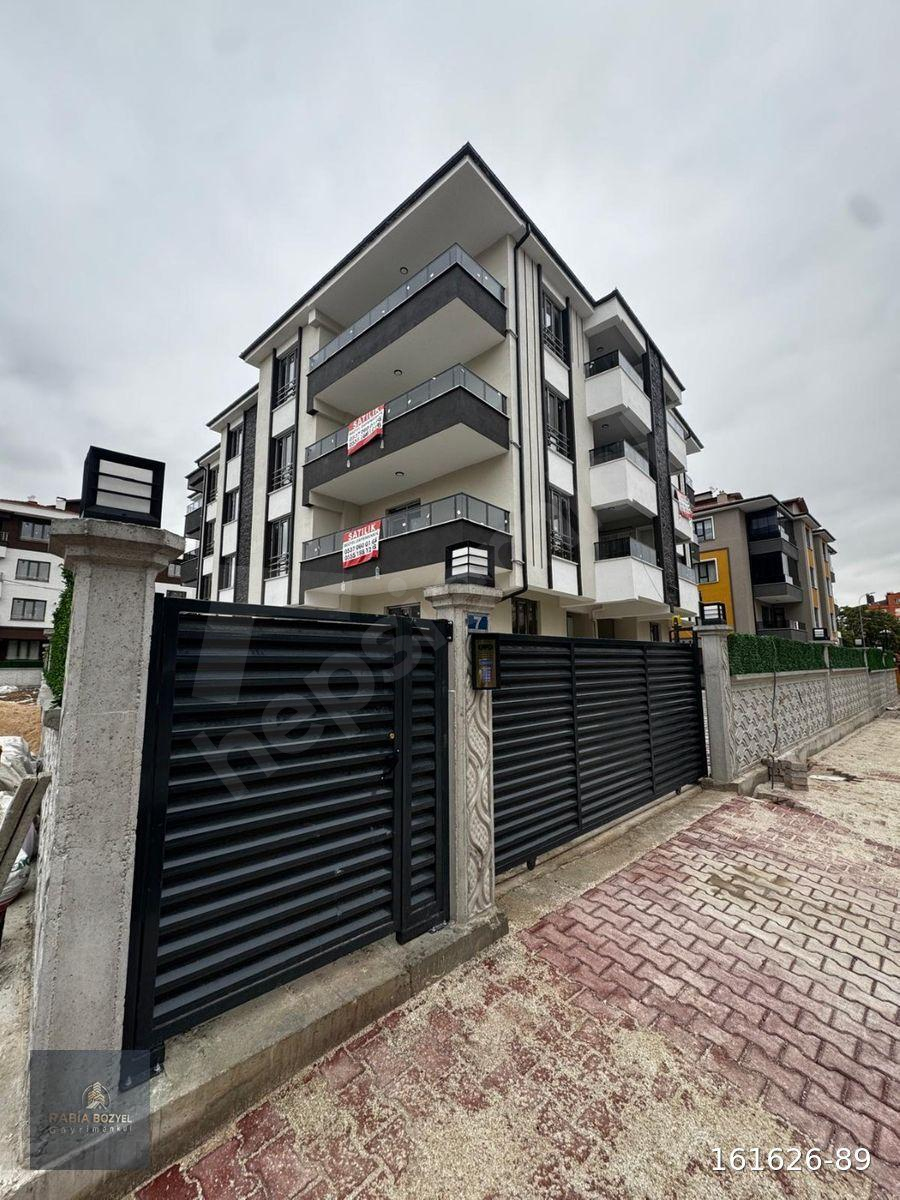 FEVZİÇAKMAK MAHALLESİNDE LÜX YAPILI DAİRELER