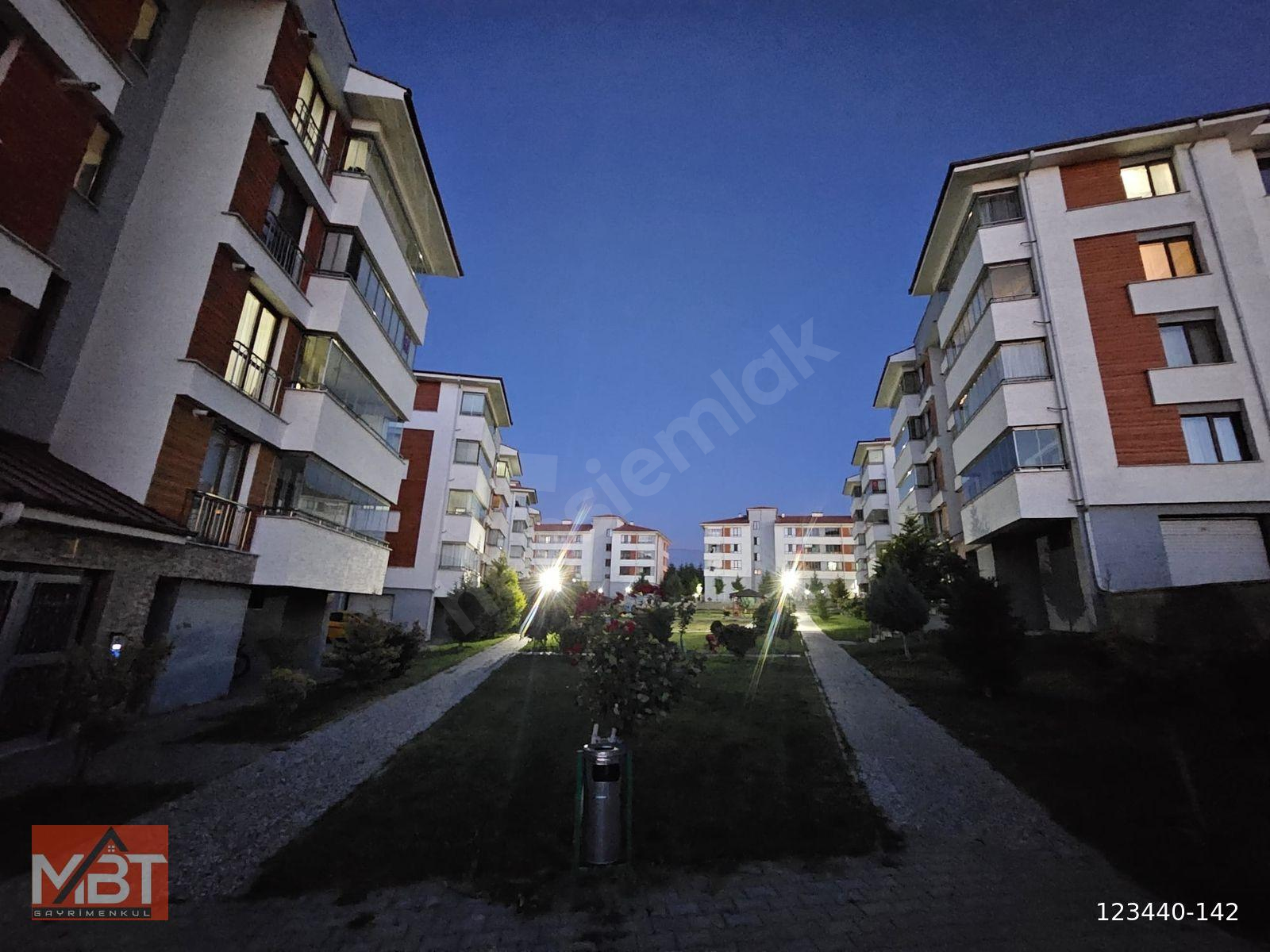 MBT'DEN VADİŞEHİR YİĞİTPARK VADİ SİTESİ SATILIK 3+1 DAİRE