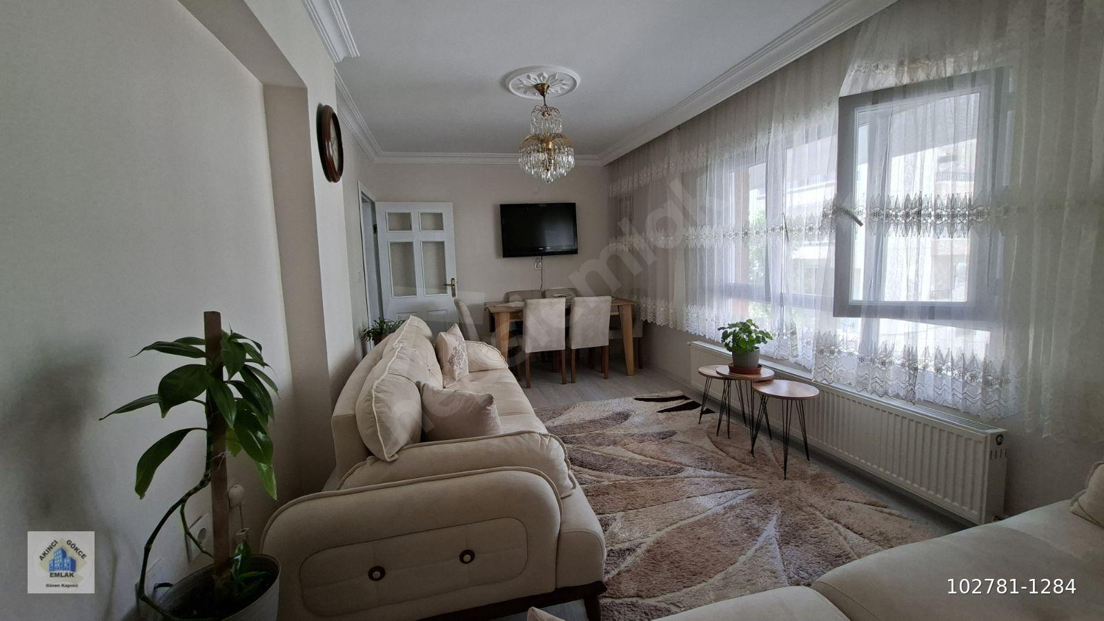 ACİL ACİL YOLCEPHE BALKONLU YAPILI 2+1 Y.GİRİŞ ALTINDA DAİRE VAR